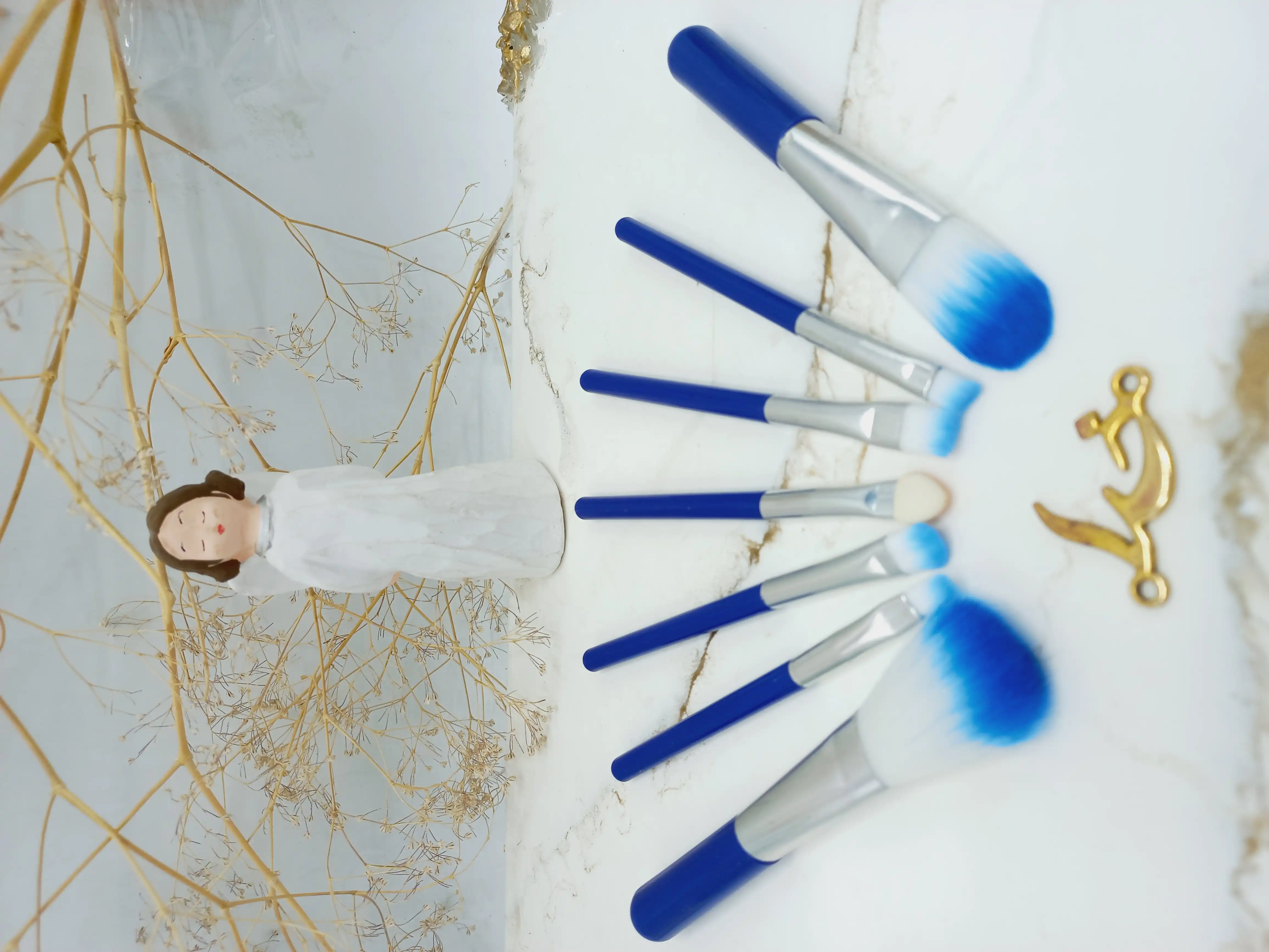 ست براش هفت تیکه آبی Doraemon قوطی فلزی