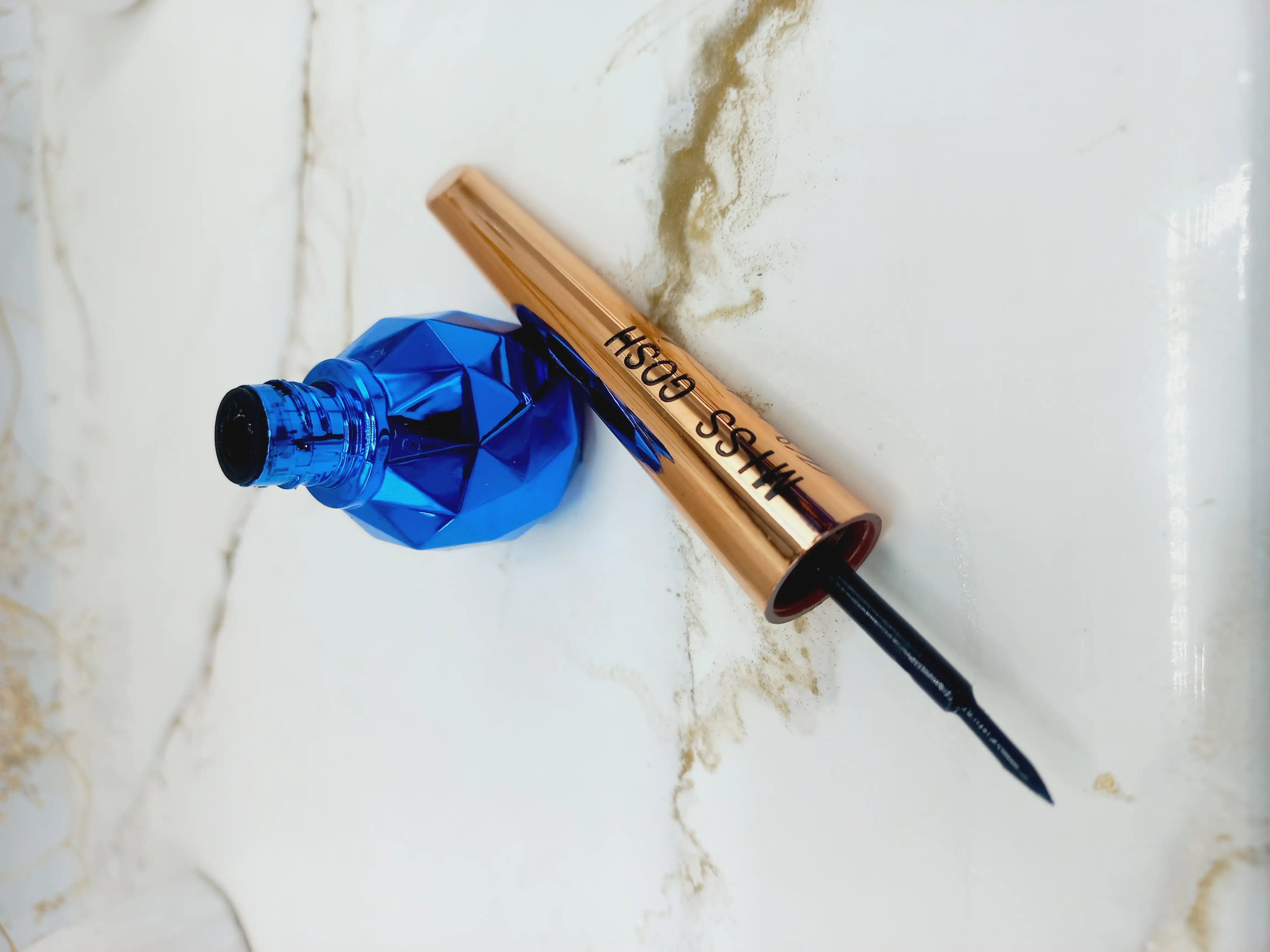 خط چشم ماژیکی کوزه آبی گاش GOSH کد CY0163