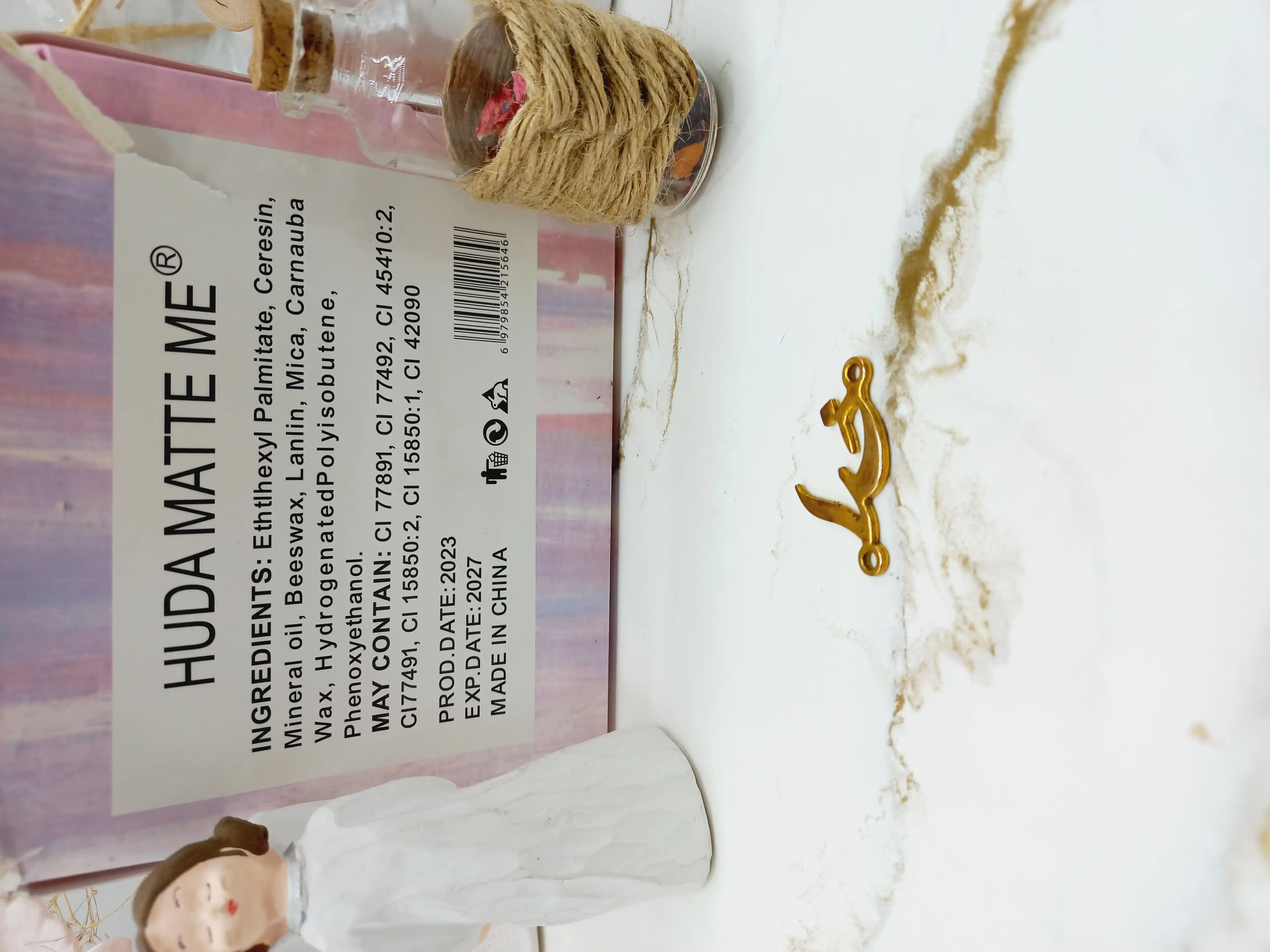 برق لب طرح جوجه هدی مات می HUDA MATTE Me کد X250