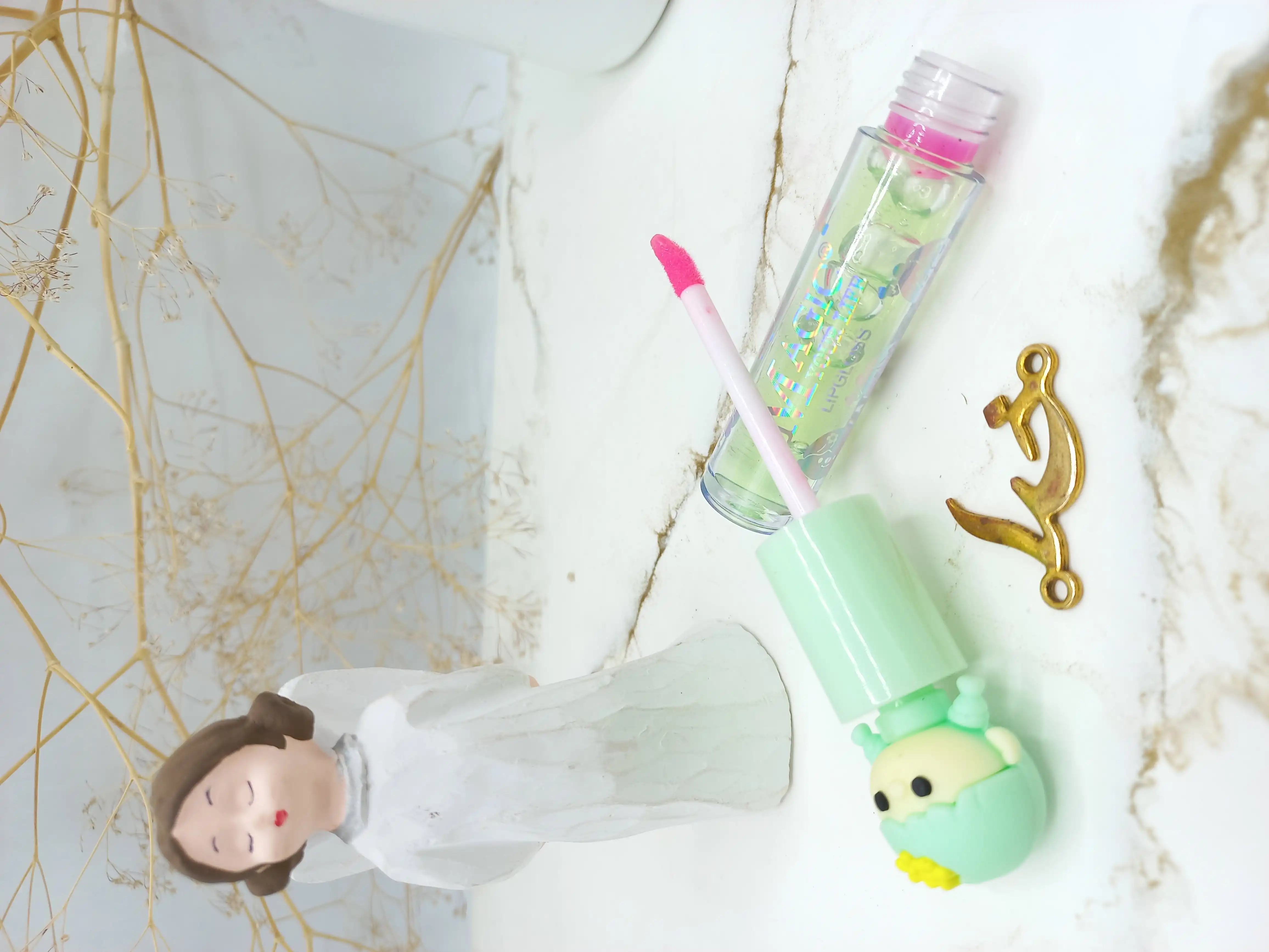 برق لب طرح عروسکی دختر مجیک MAGIC  کد LC1180