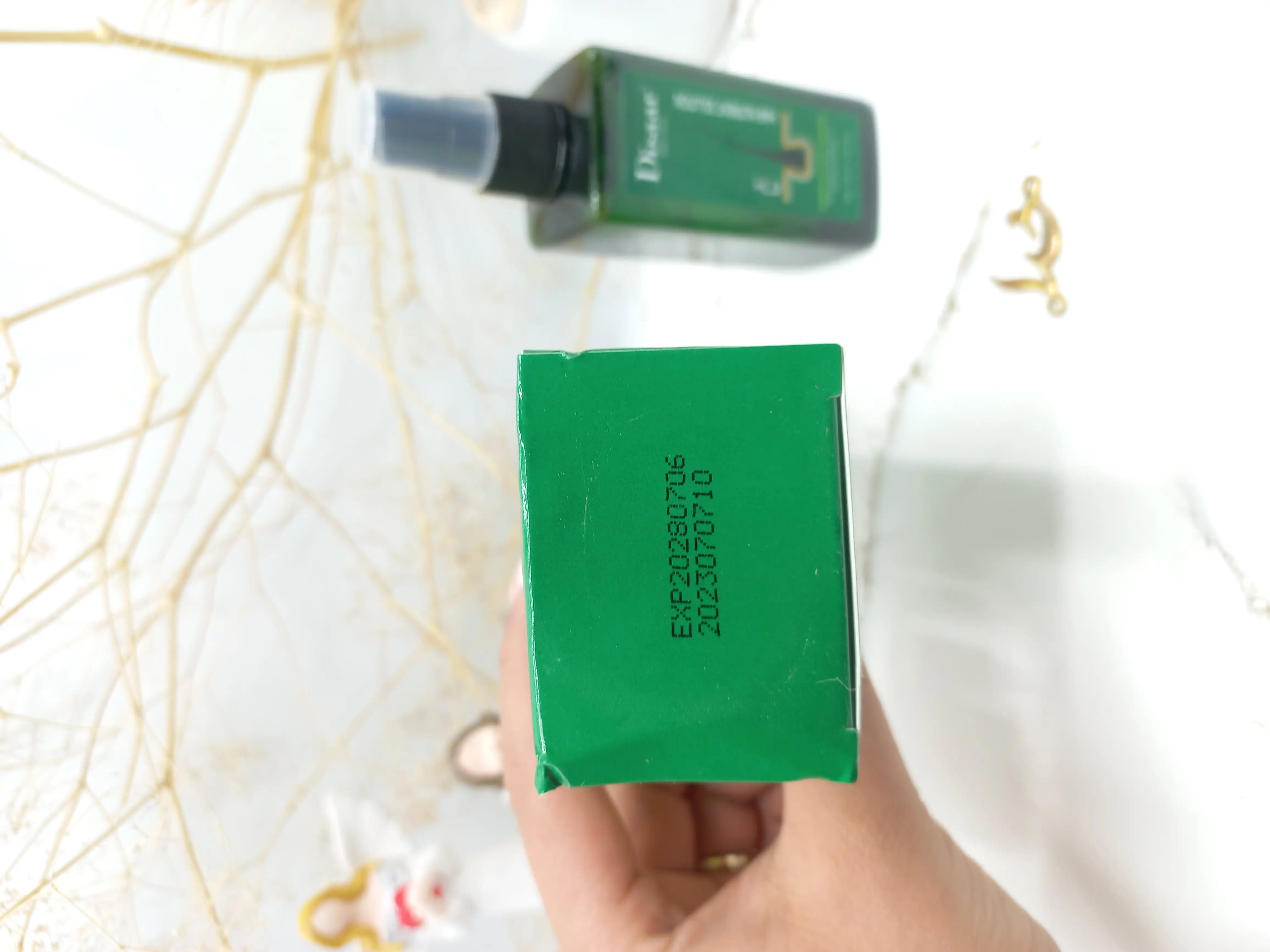 محلول رشد و تقویت کننده مغذی مو با ریشه زنجبیل و جنسینگ دیسار کد 5115