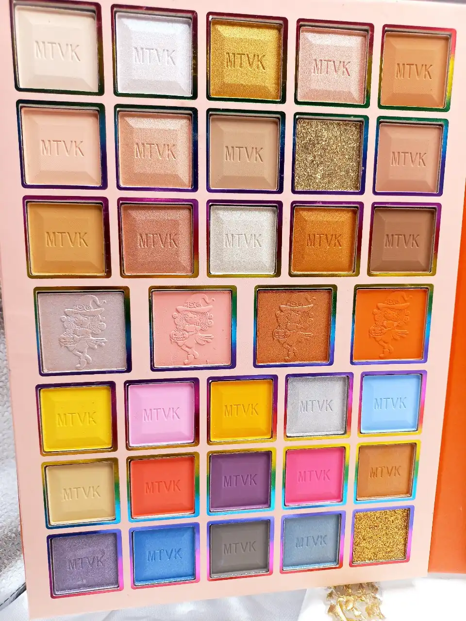 پالت سایه ۱۰۲ رنگ برند هالووین HALLOWEEN کد L_0003