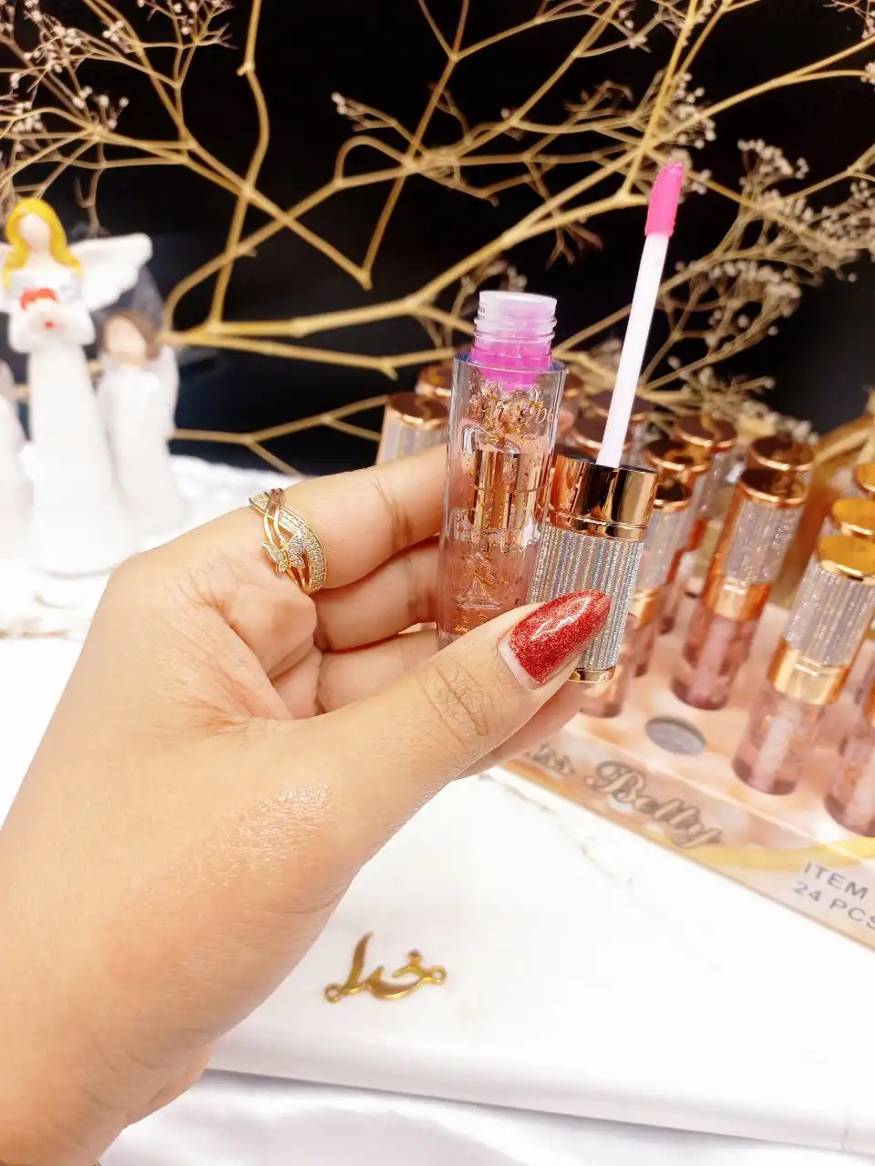 برق لب شاین دار دسته گلیتری برند میس بیوتی Mis Betty کد L1003