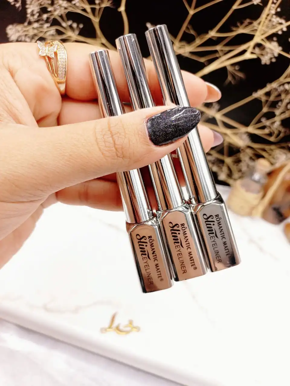 خط چشم ماژیکی  کوزه ای رومانتیک مات Romntic Matt کد 1320