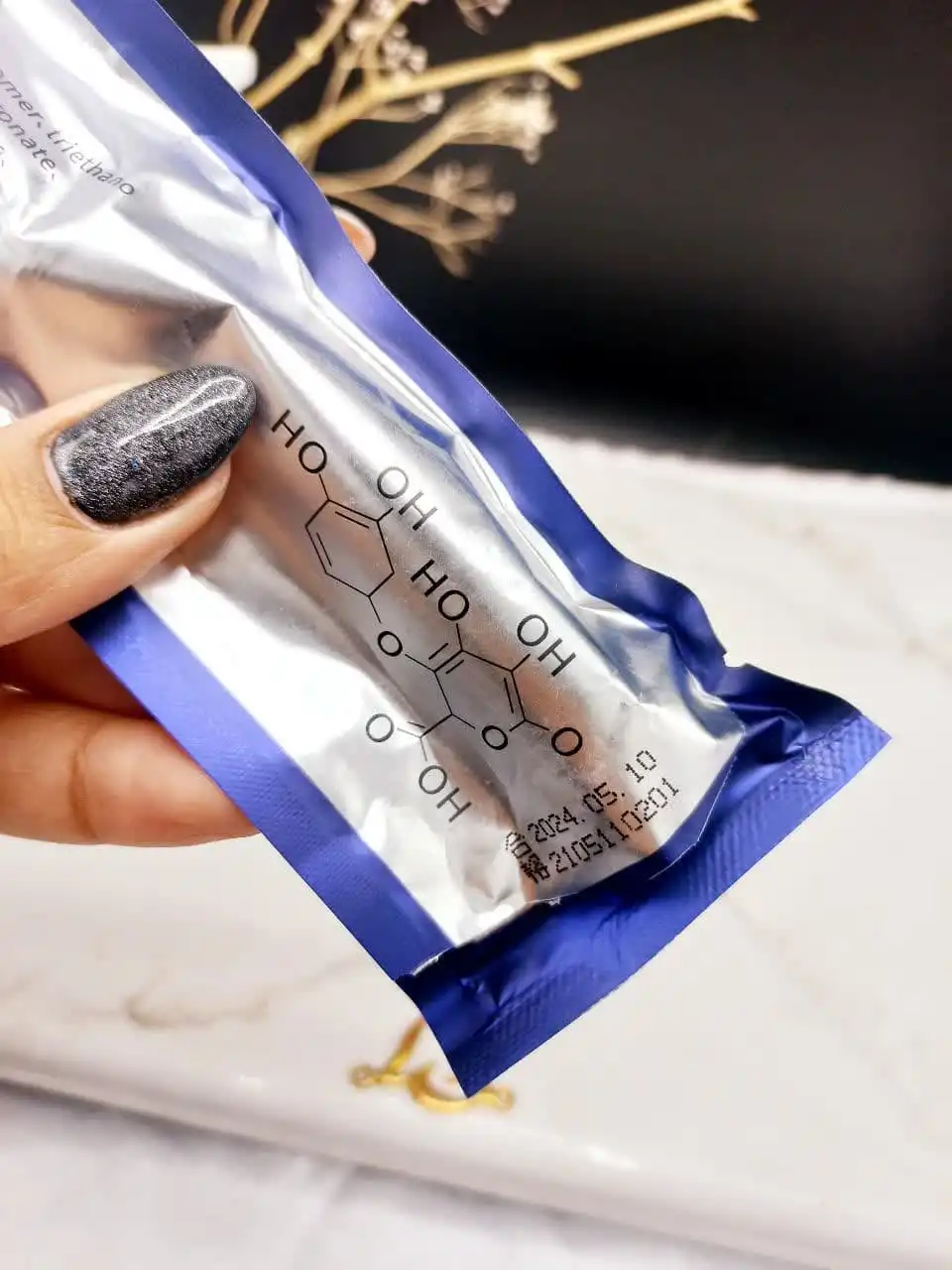 سرم و پرایمر صورت طرح آمپول برند Dearme Beauty