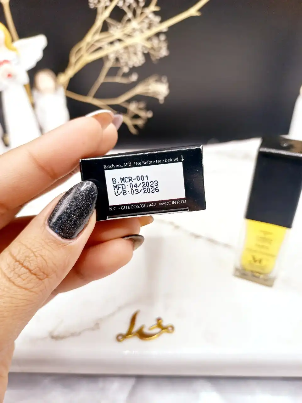 ادکلن مردانه CREED AVENTUS حجم 15ML