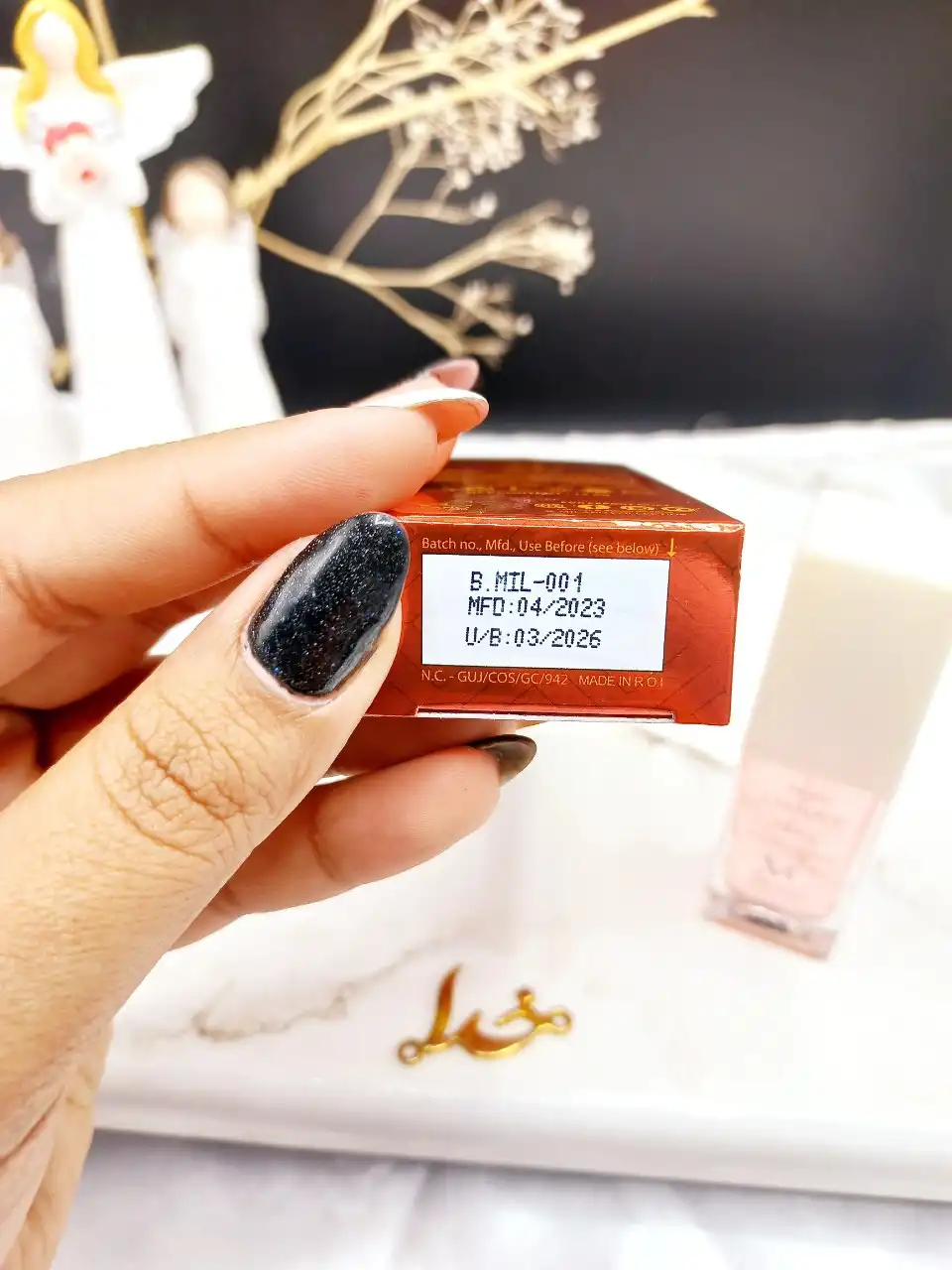 ادکلن زنانه LALIQUE حجم 15ML