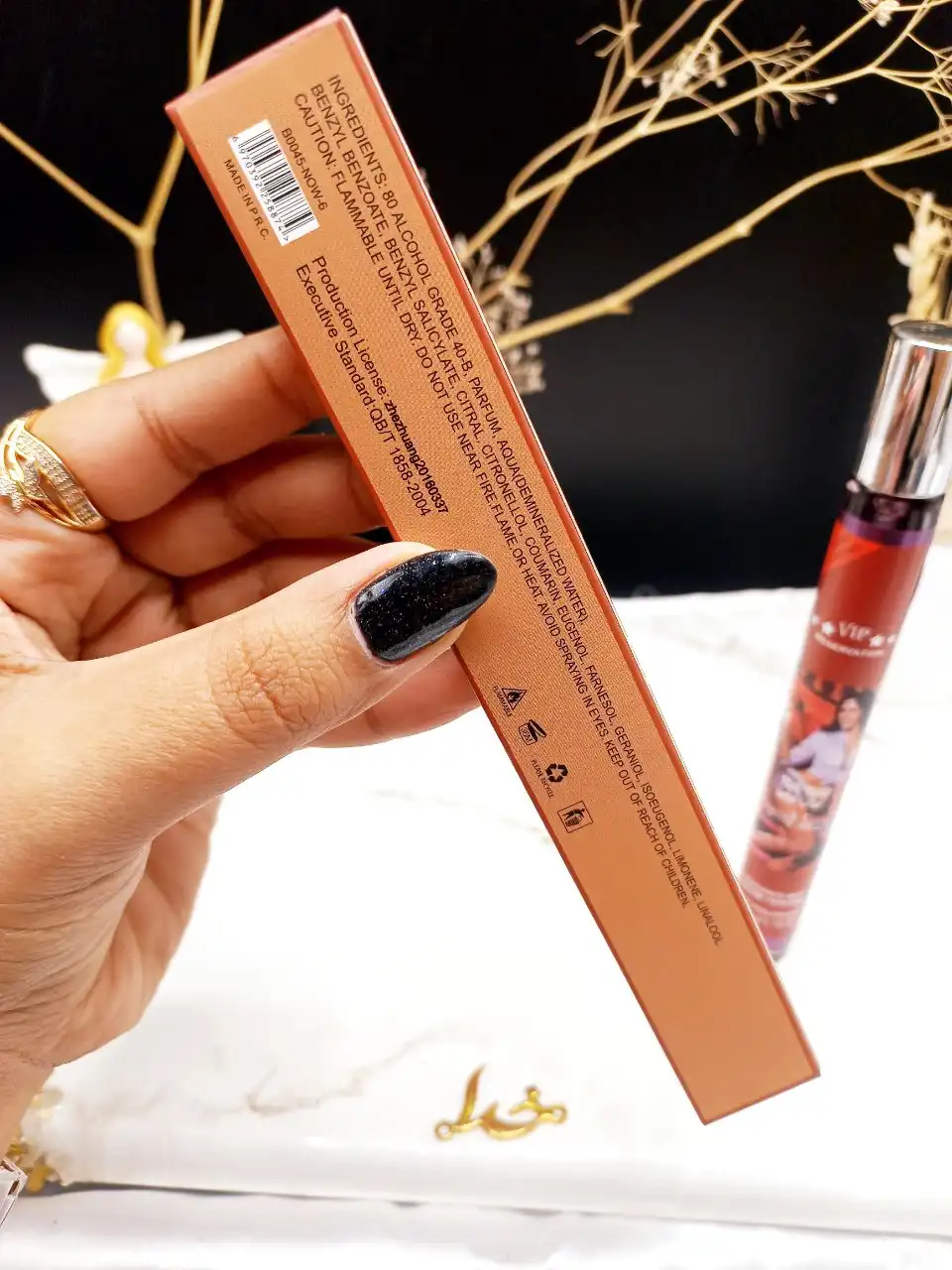 ادکلن زنانه COCO SWEET HEART VIP 35 Ml استوانه ای کد 8874