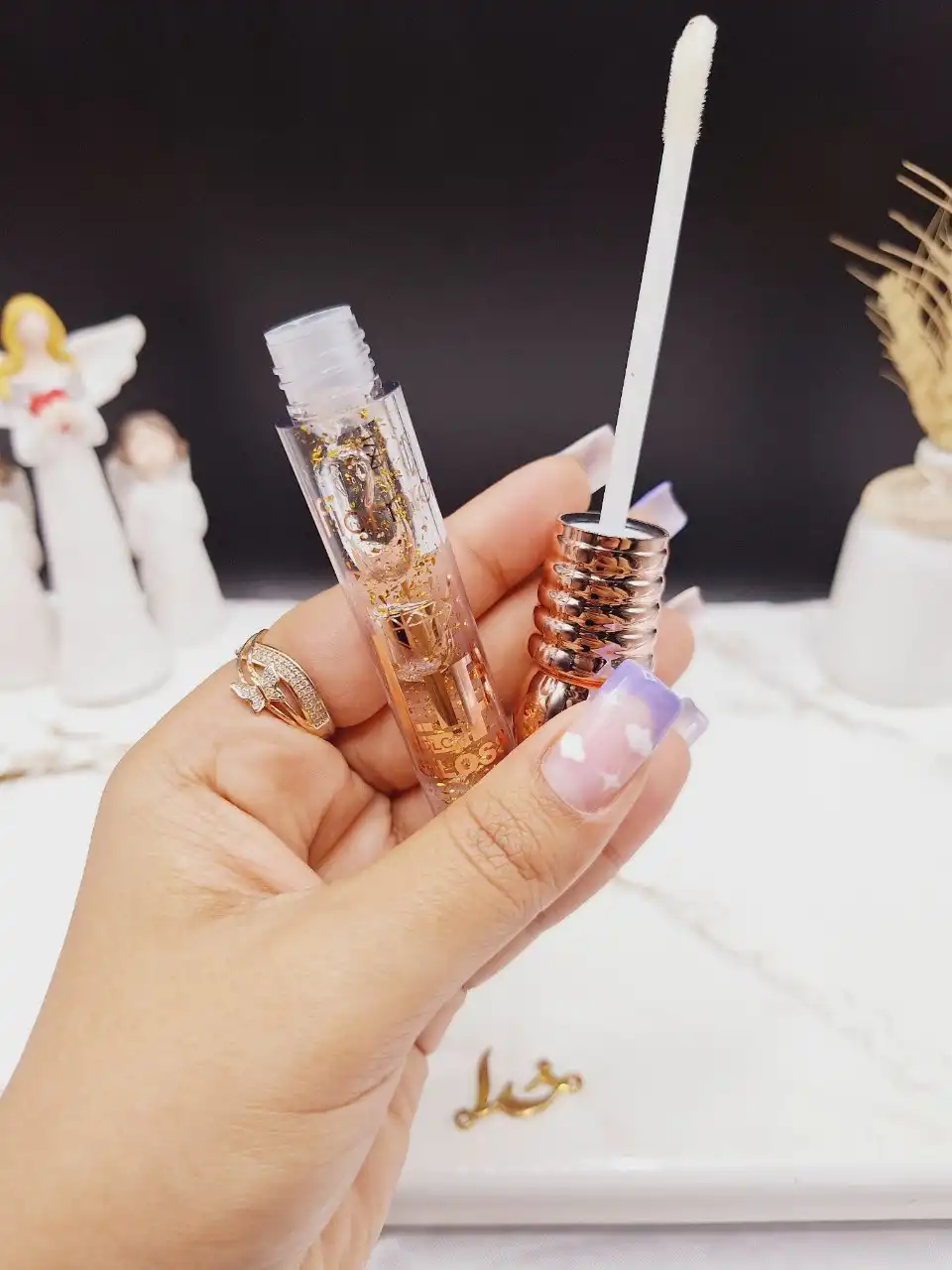 برق لب و لیپ گلاس  بزند فلورمار fflarmarکد 5673