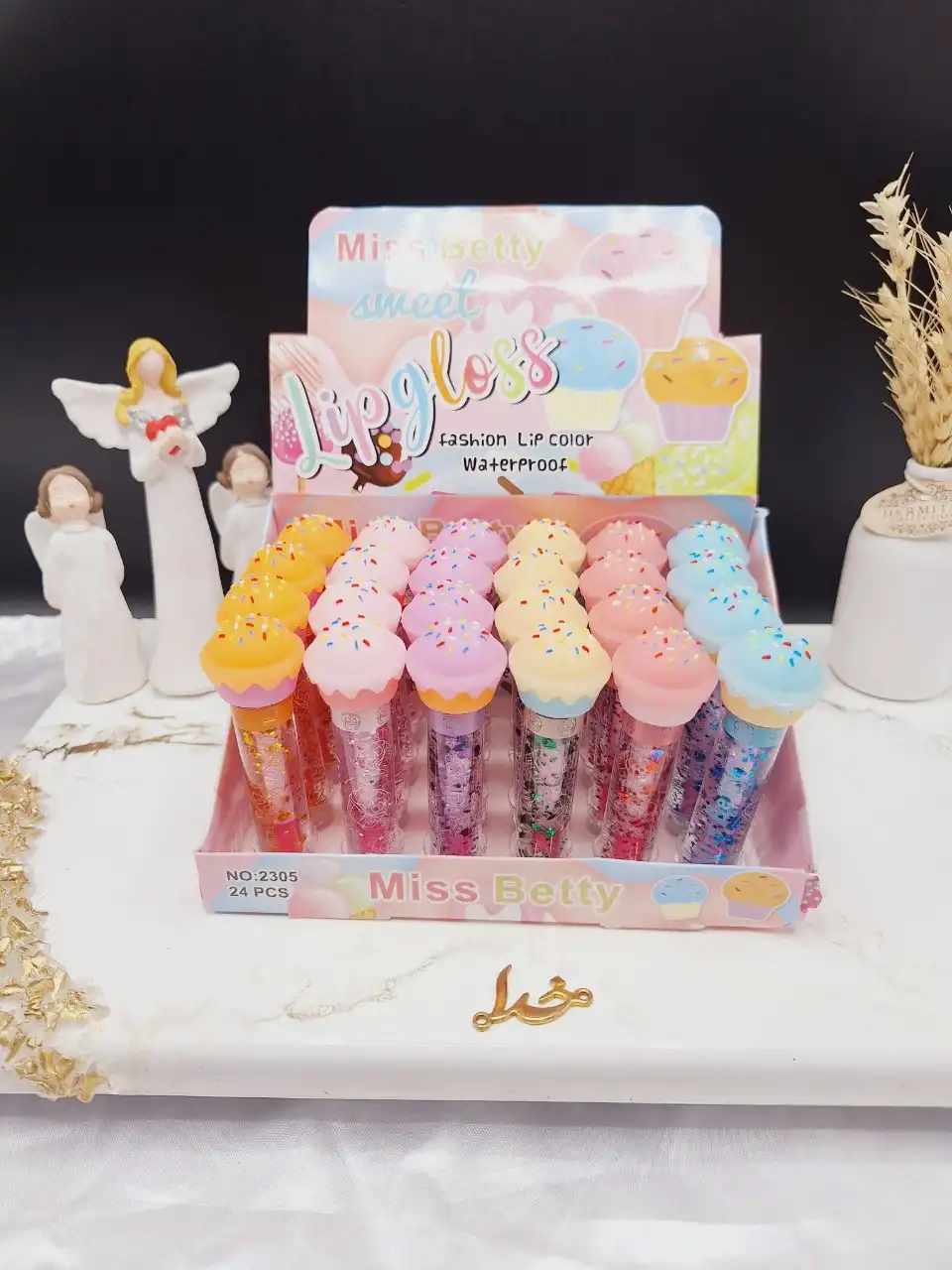 لیپ گلاس طرح کاپ کیک میس بیتی Miss Betty کد 2305