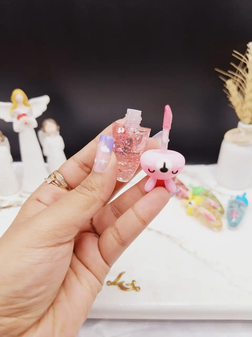 لیپ گیلاس شاینی طرح خرگوش بامزه برند مجیک MAGICکد LC955