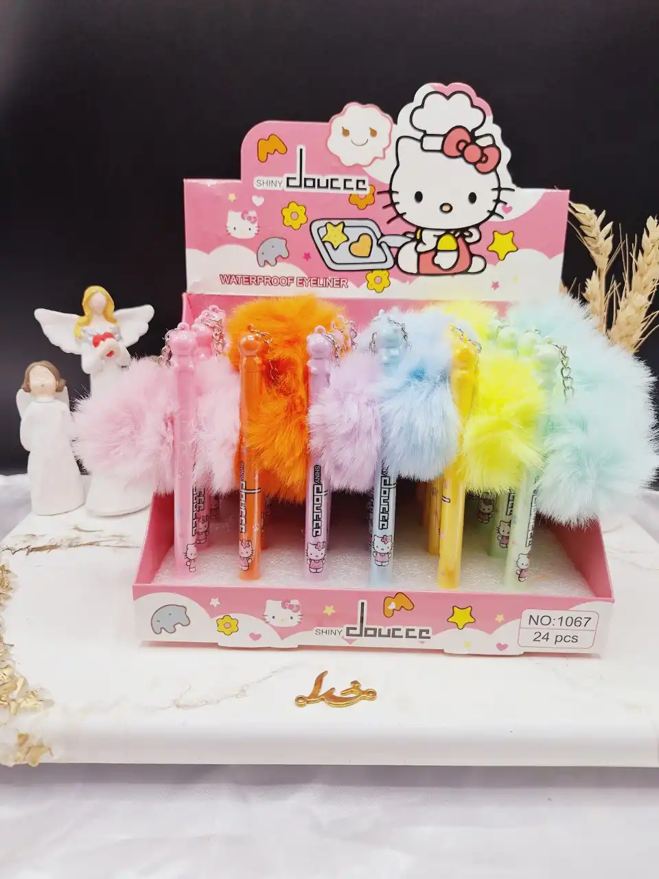 خط چشم ماژیکی مدل کیتی پشمالو برند دوسه doucce کد 1067