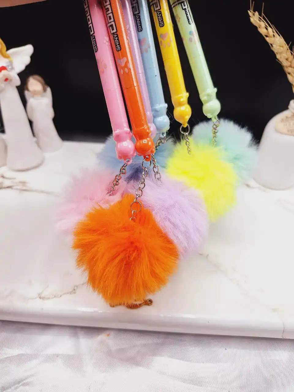 خط چشم ماژیکی مدل کیتی پشمالو برند دوسه doucce کد 1067