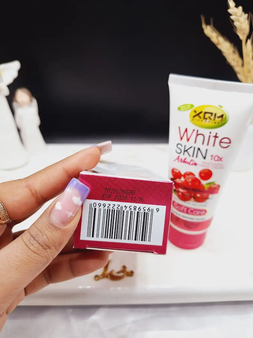 کرم مرطوب کننده و جوان ساز پوست دست XQM کد NO.X2266