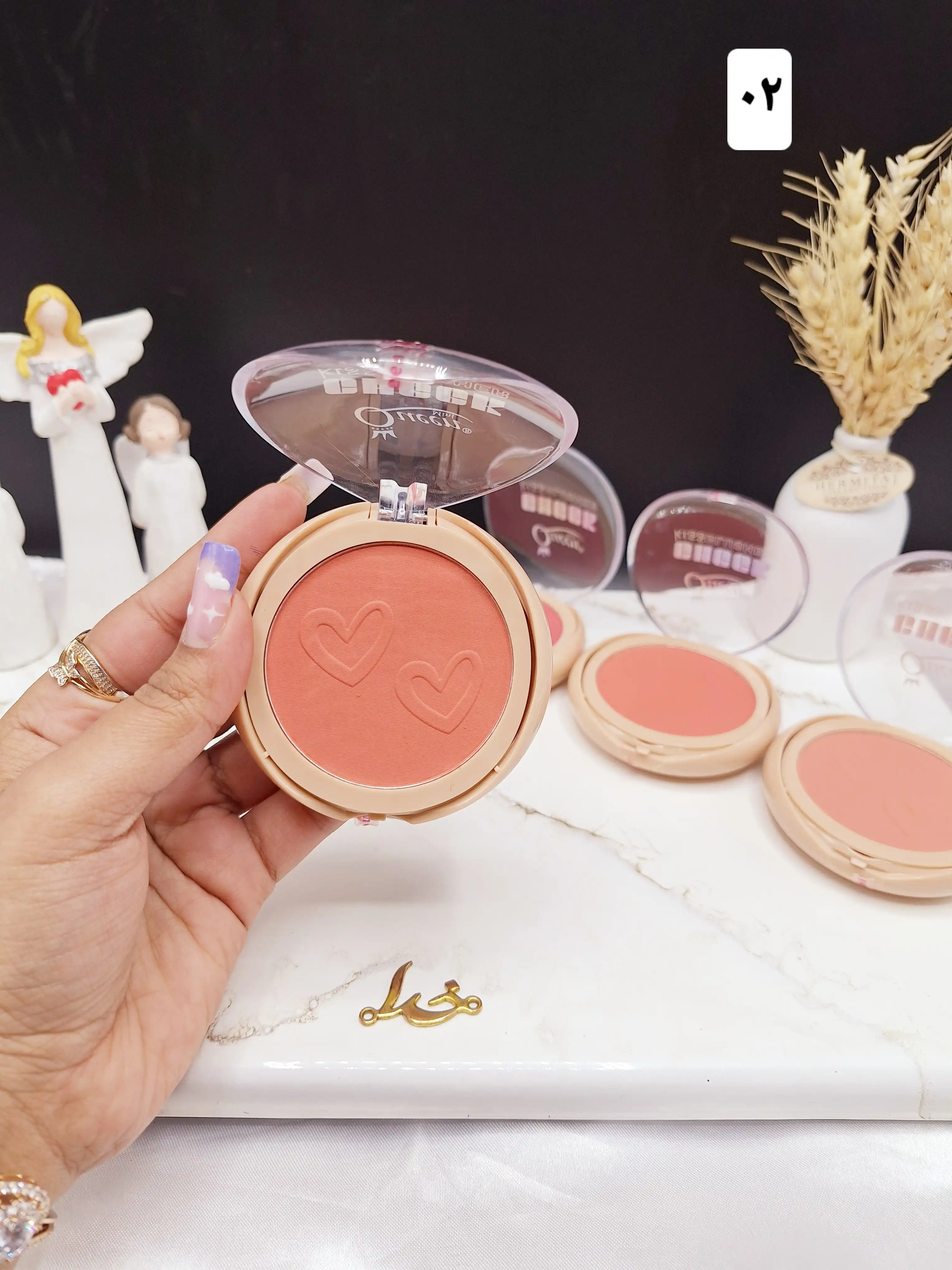 رژ گونه دایره ای طرح قلب مینی کوئین Mini Queen کد MQ 136B