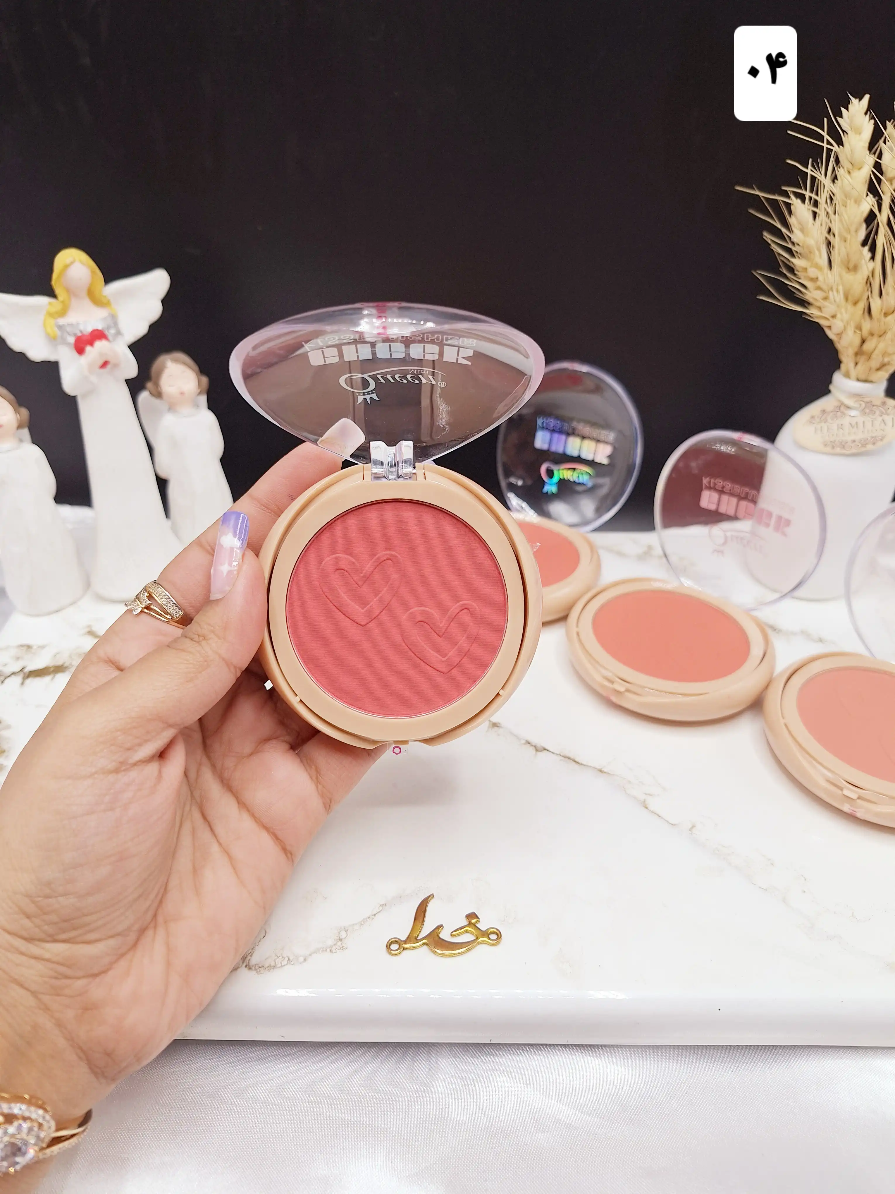 رژ گونه دایره ای طرح قلب مینی کوئین Mini Queen کد MQ 136B