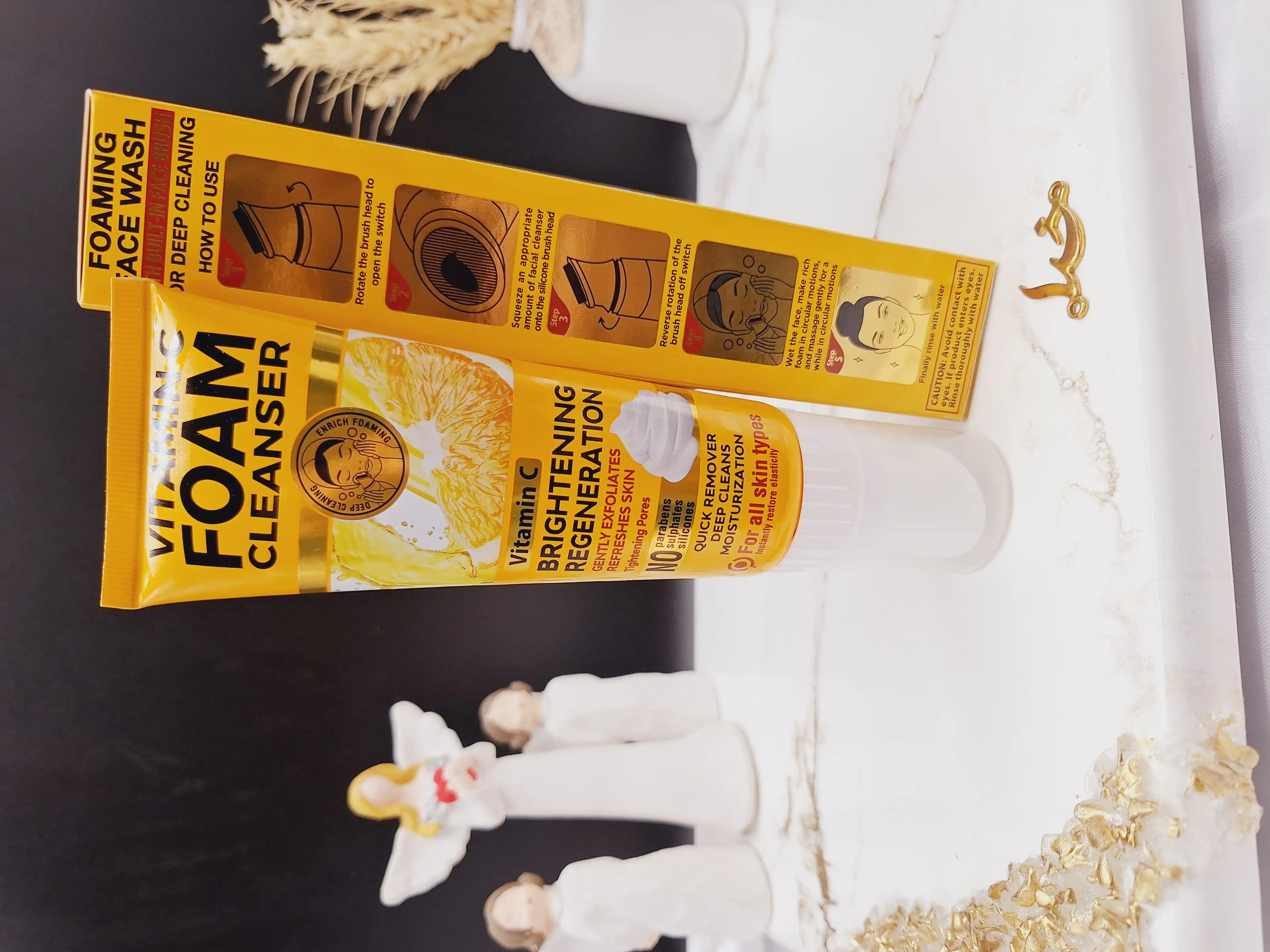 فوم شستشو براش دار روشن کننده  ویتامین سی وکالی کد HA_3065