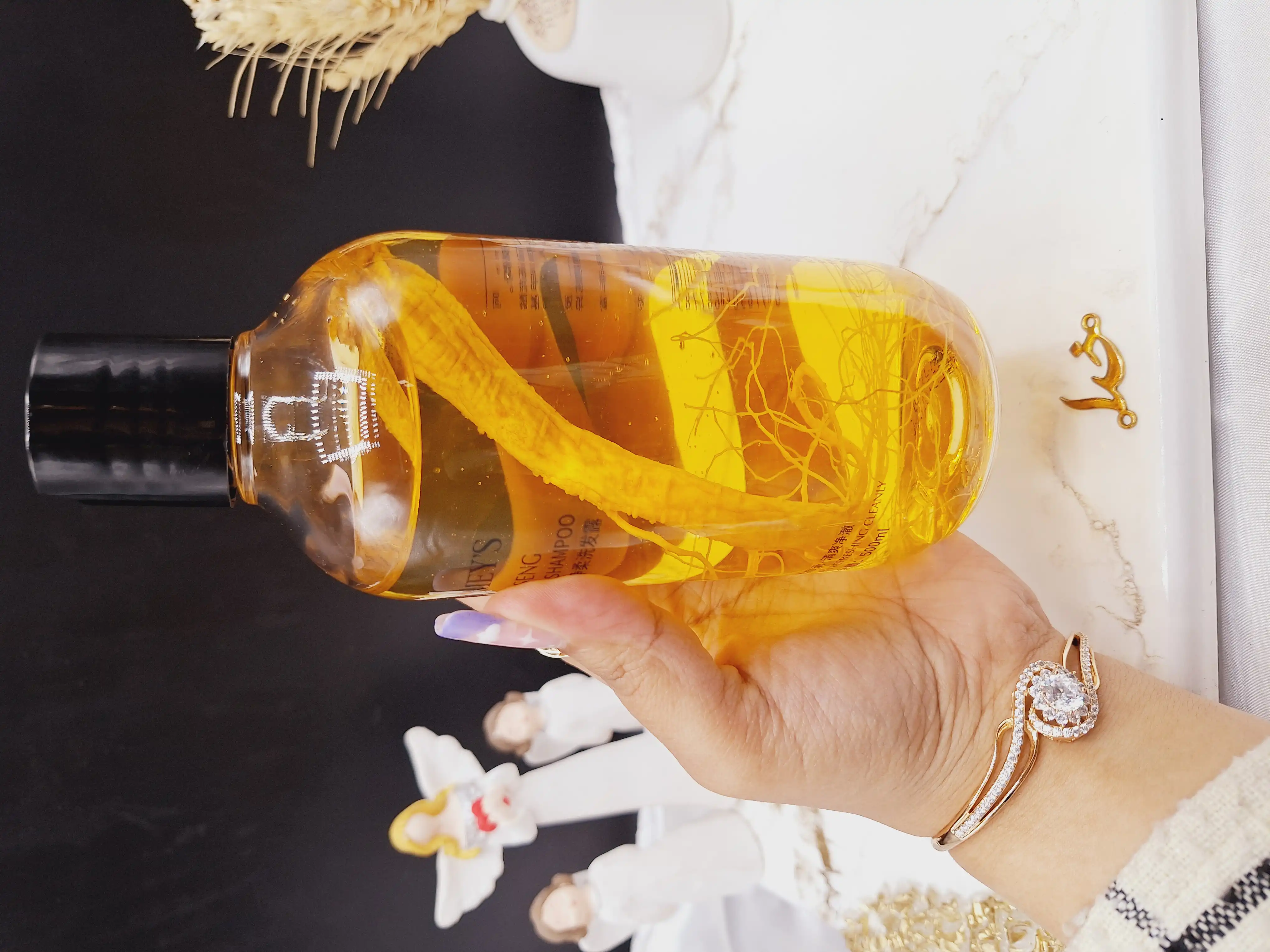 شامپو سر ترمیم کننده و ضد ریزش قوی جینسینگ HYMEYS حجم 500ml کد 7785