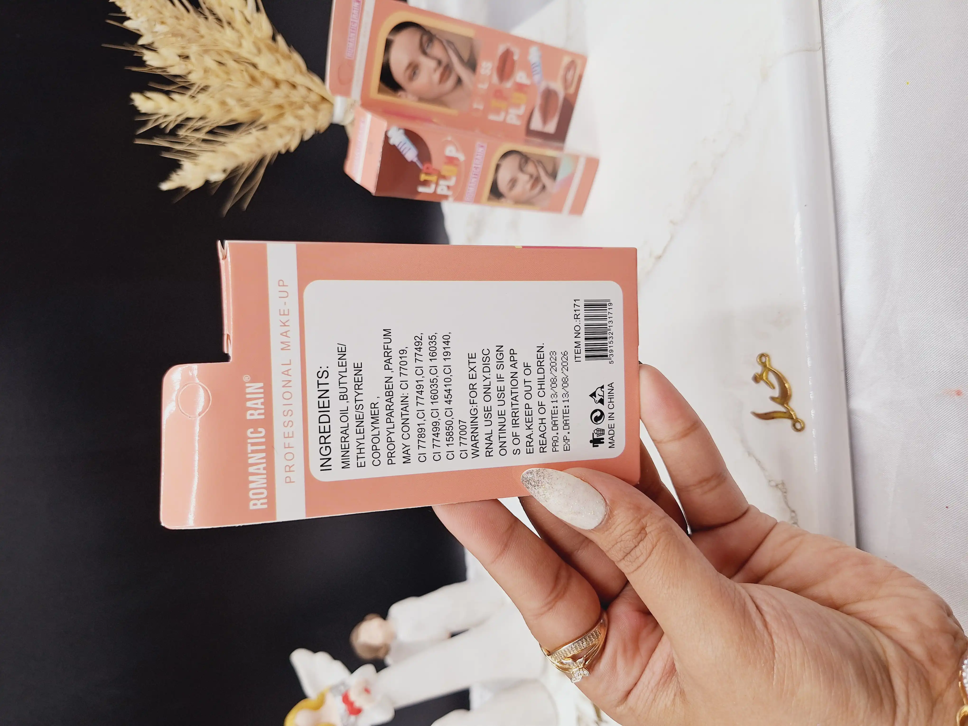 حجم دهنده لب آمپولی ROMANTIC RAIN کد R171