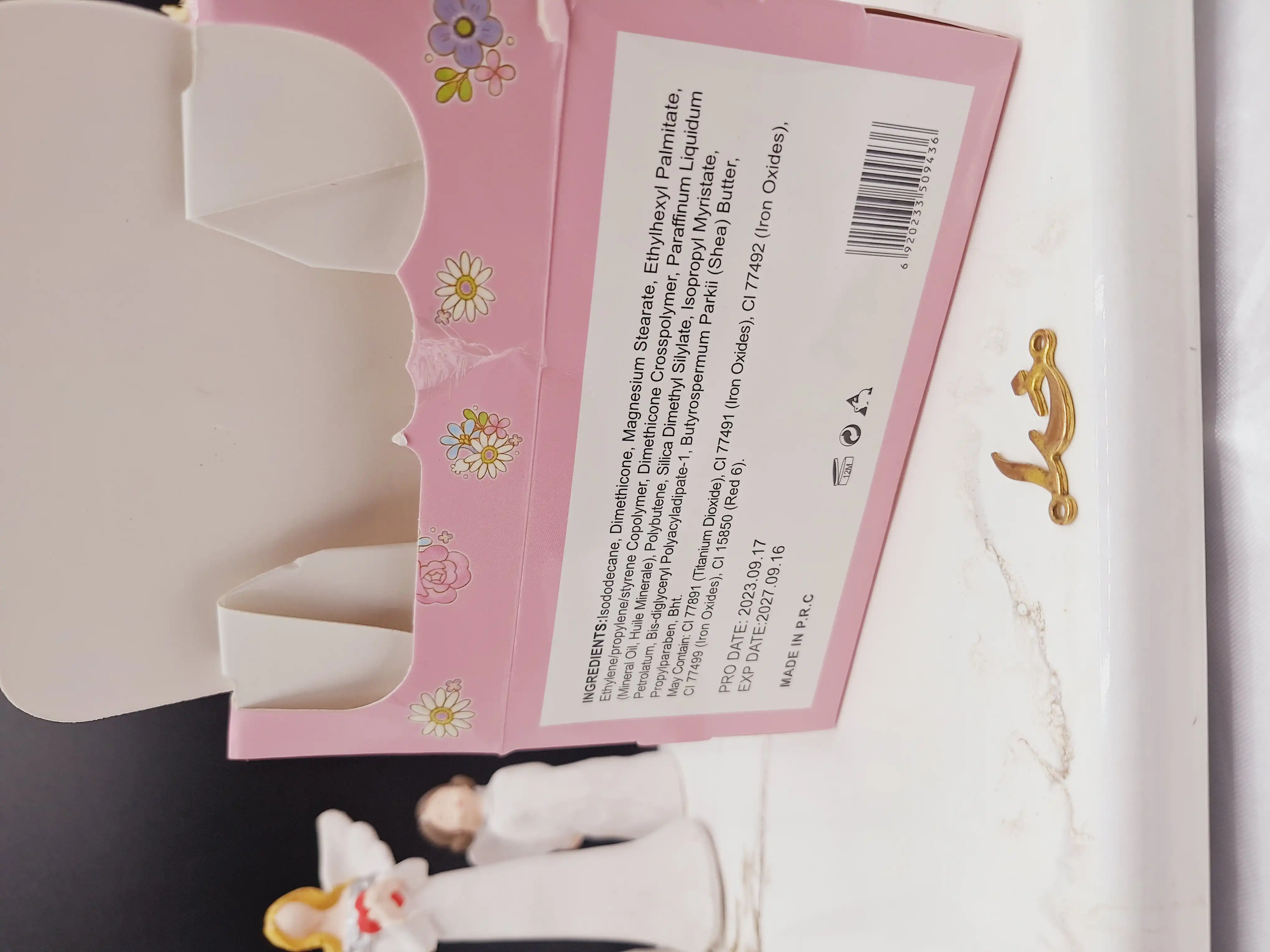 رژ گونه پد دار طرح کیتی موکالره Mocallure کد Moc 344