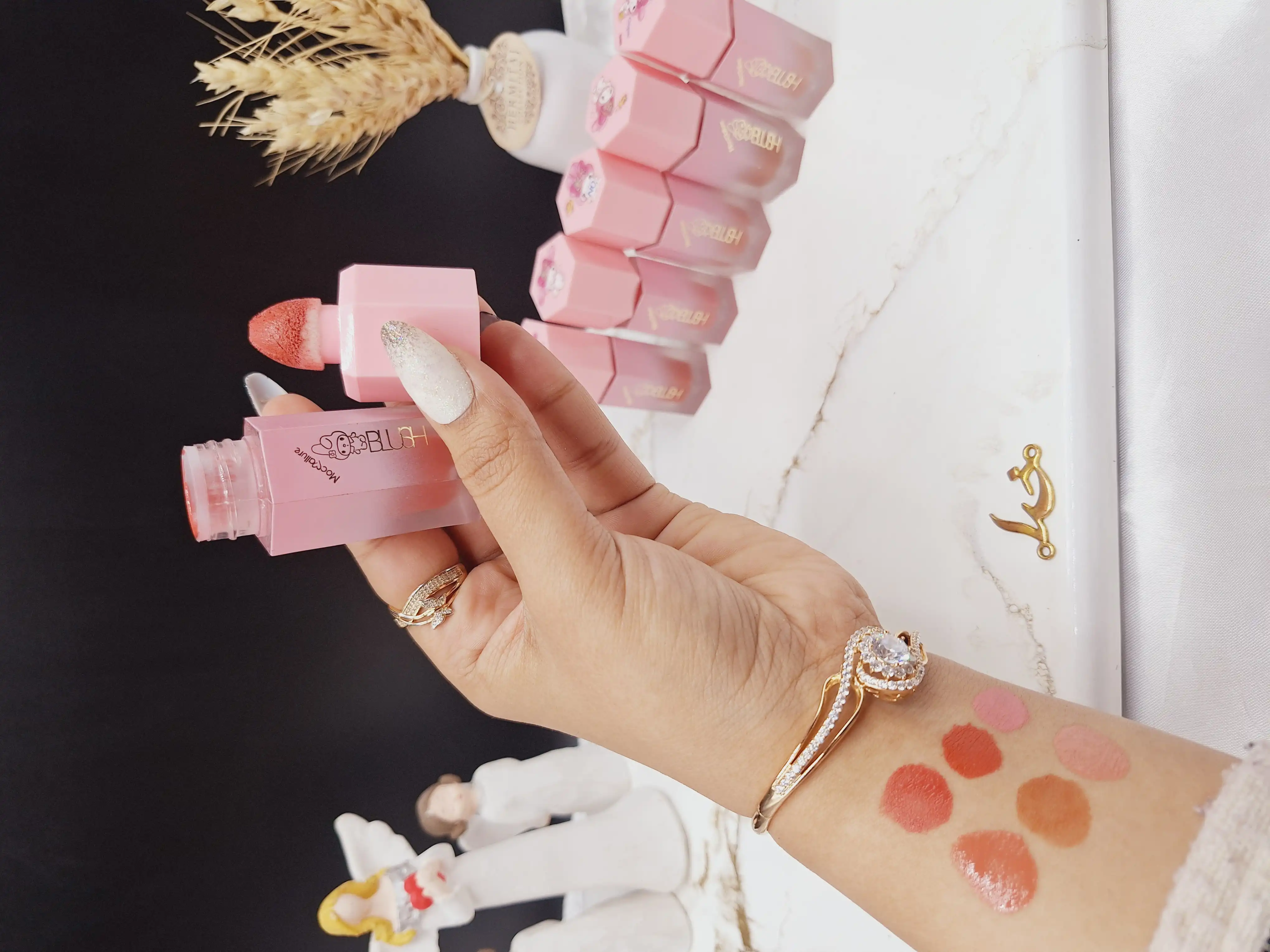 رژ گونه پد دار طرح کیتی موکالره Mocallure کد Moc 344