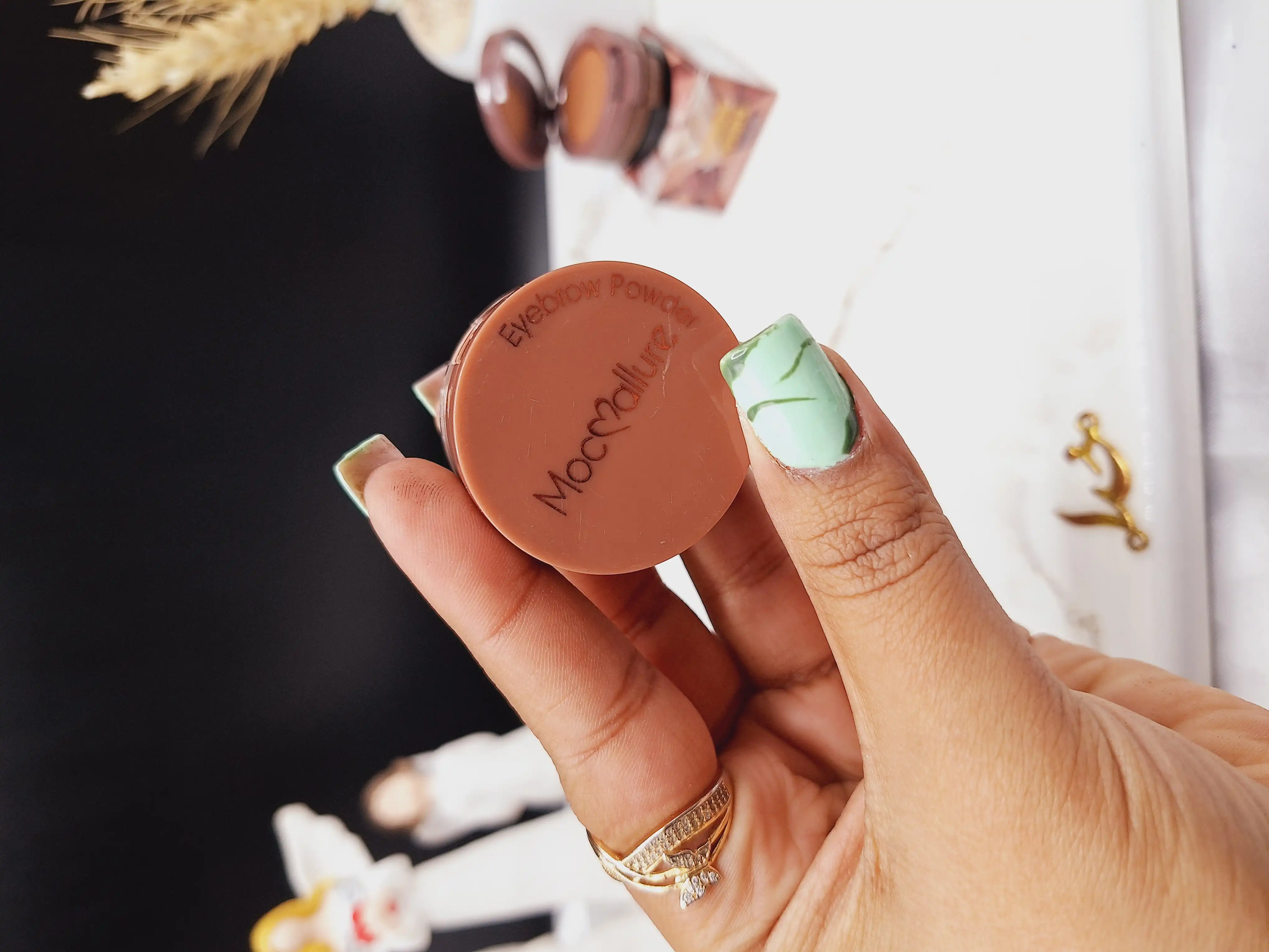 سایه ابرو 4 طبقه موکالره Mocallure کد ES2266