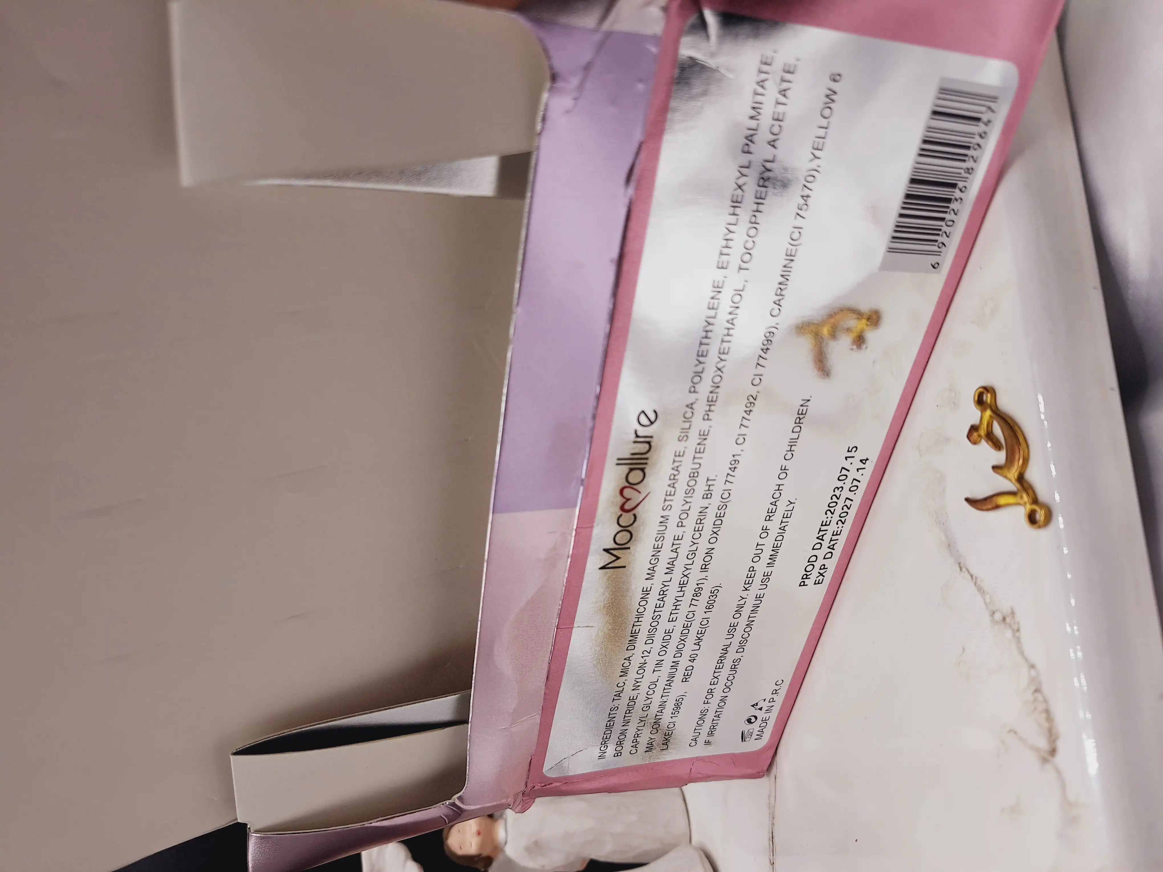 رژگونه پد دار موکالره Mocallure کد Moc 229