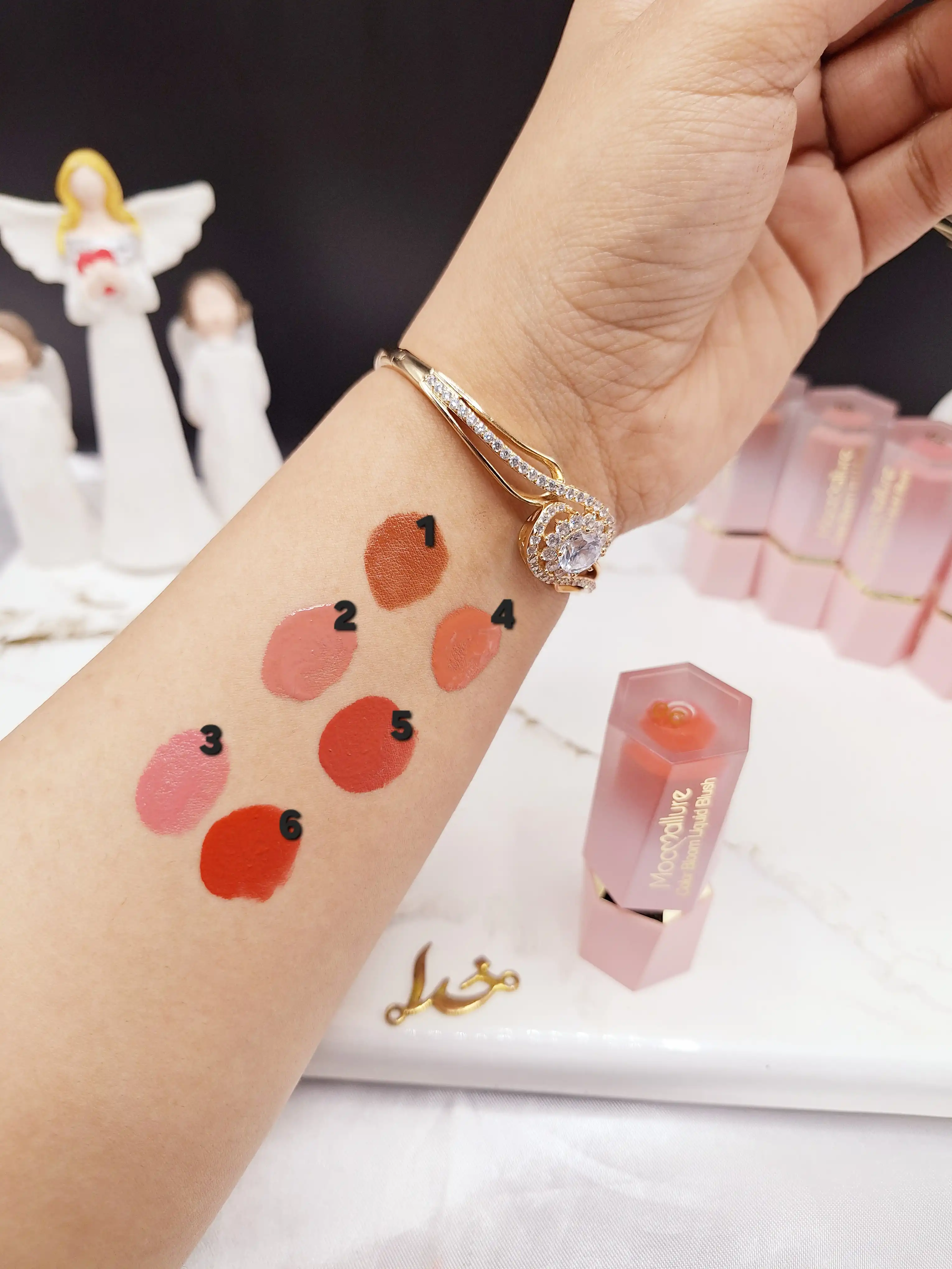 رژگونه پد دار موکالره Mocallure کد Moc 229