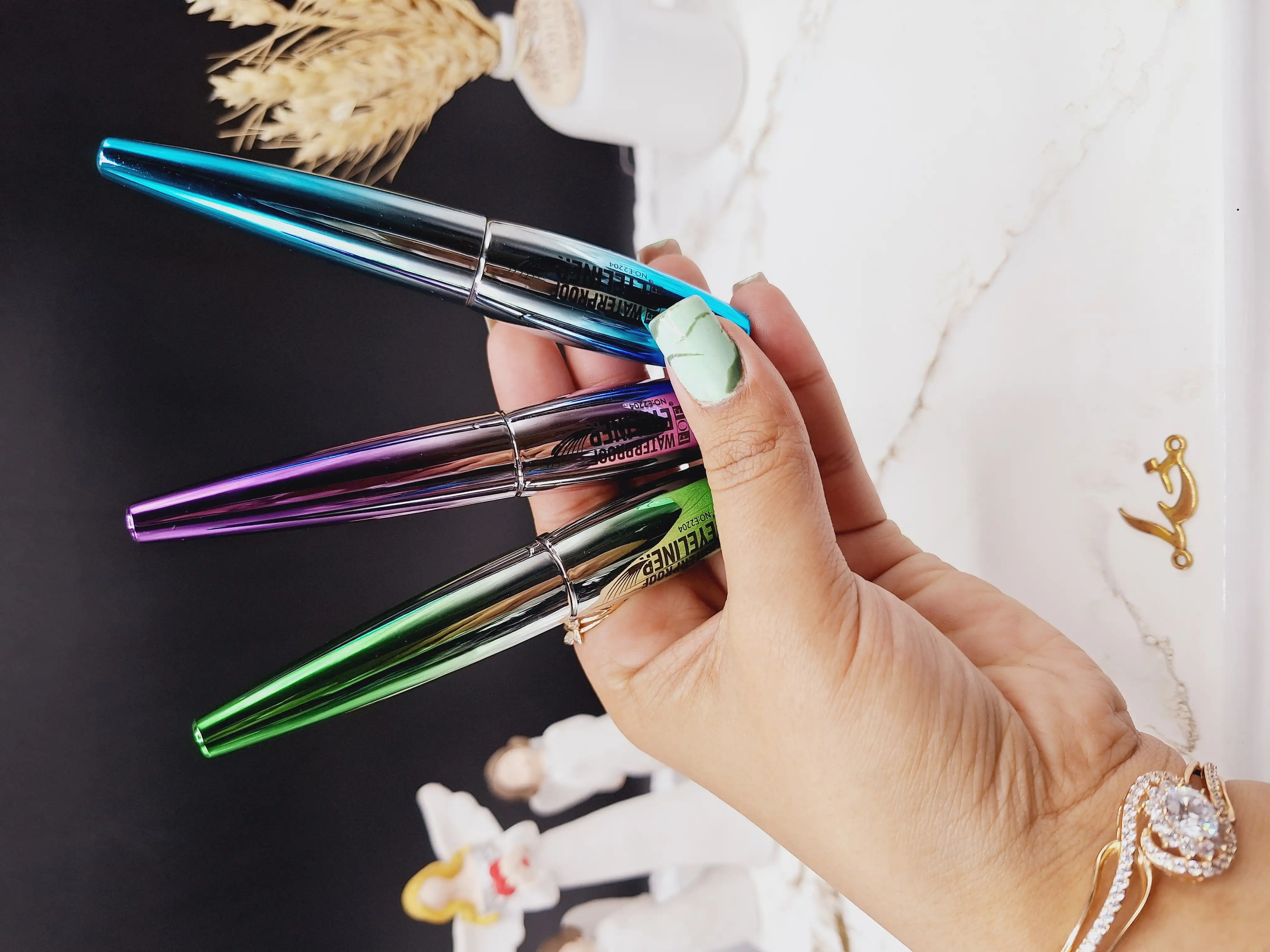 خط چشم ماژیکی برند فوف FOF کدE2204