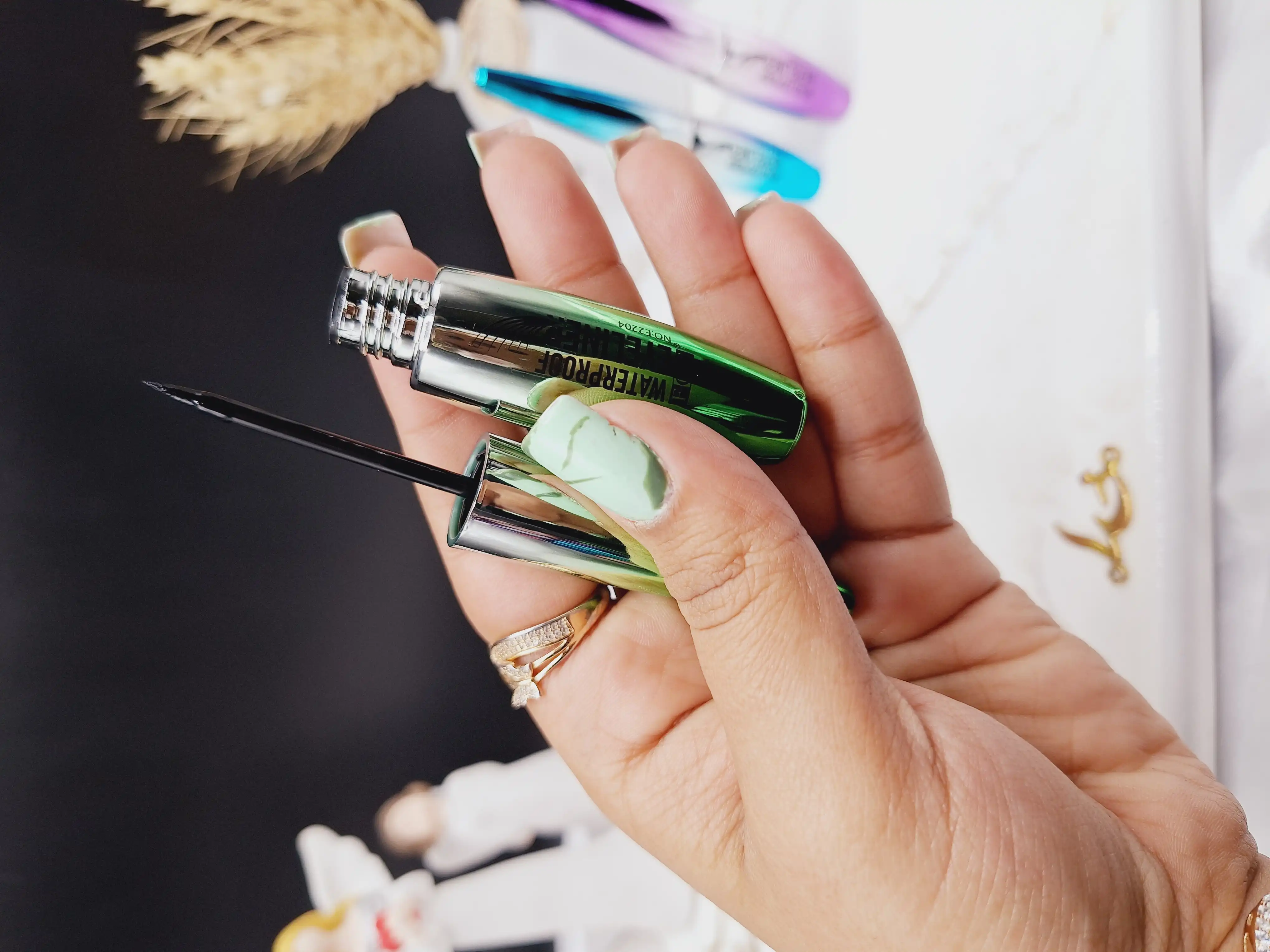 خط چشم ماژیکی برند فوف FOF کدE2204