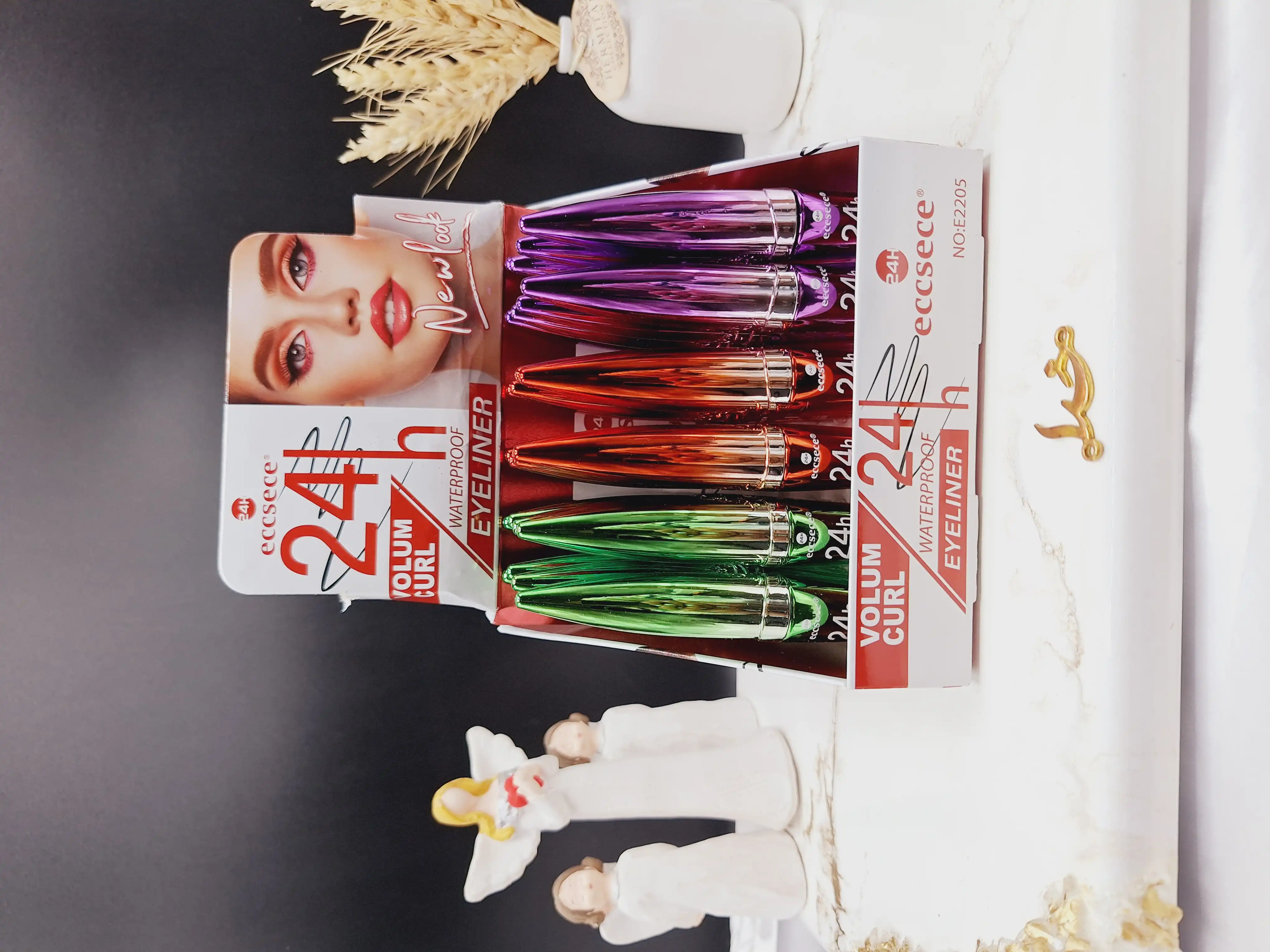 خط چشم ماژیکی 24 ساعته برند اسنس essence کد E2205