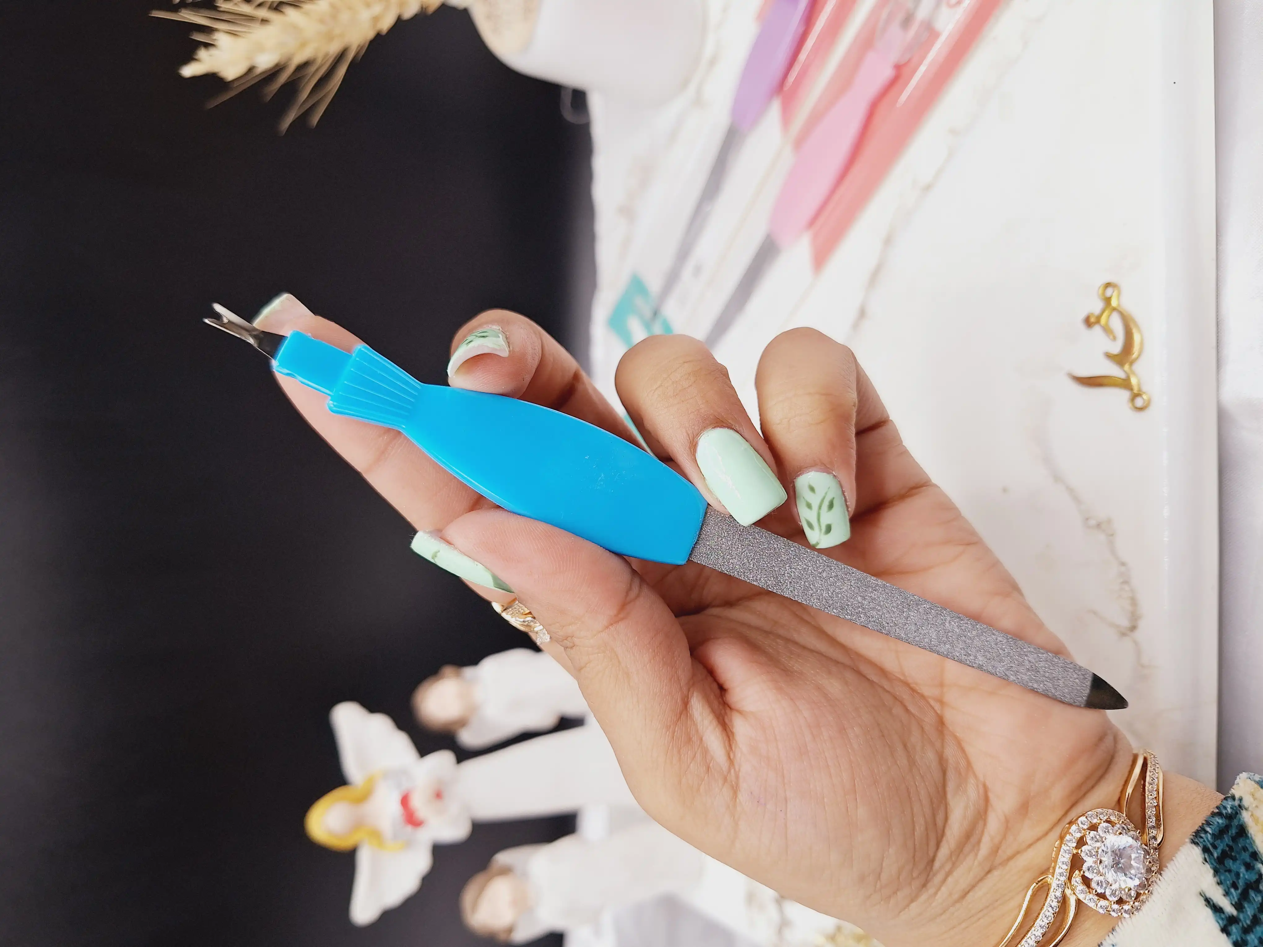 سوهان و گوشه گیر ناخن برند aoyasiyue کد 7713