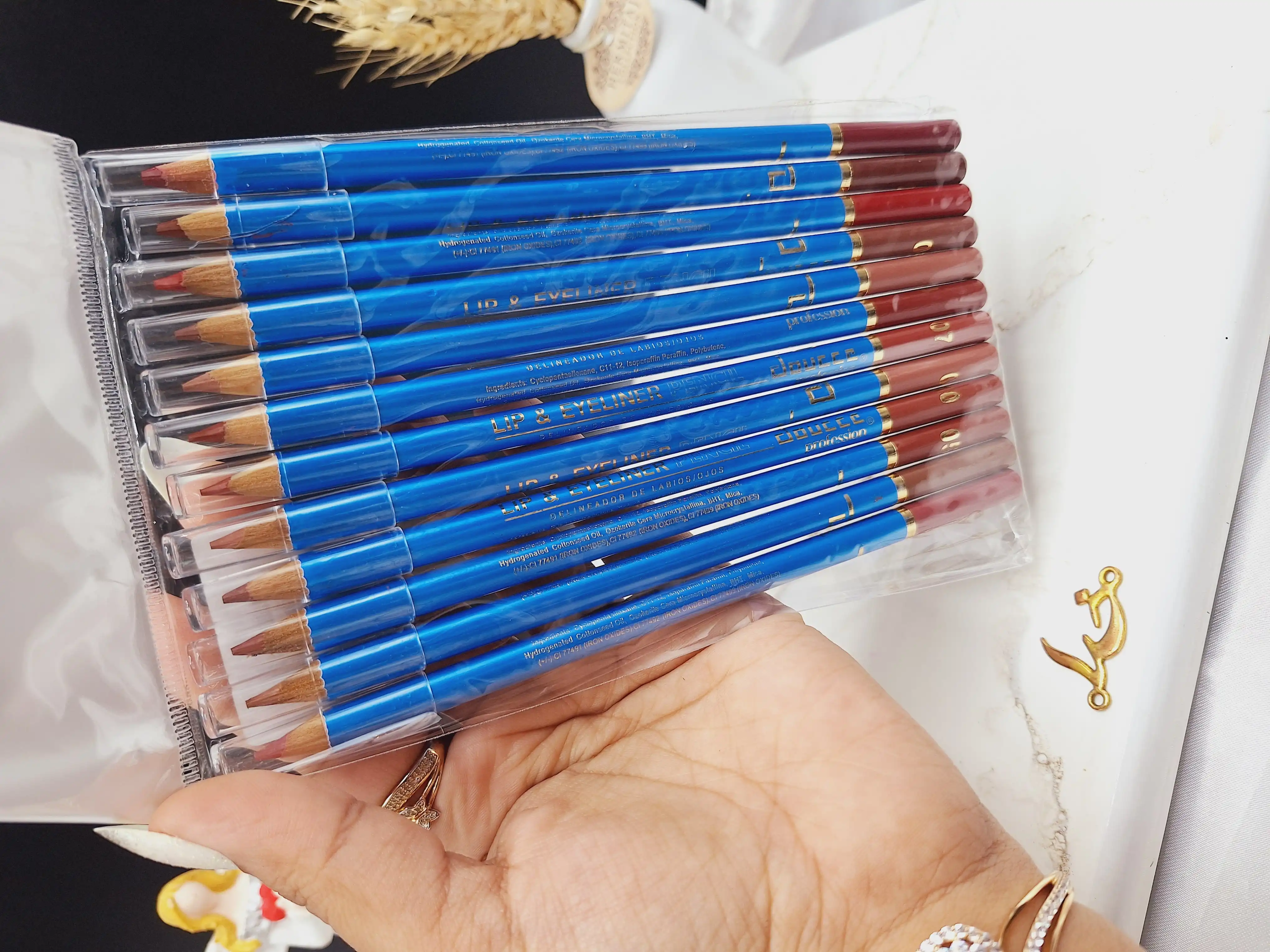 مداد لب برند دوسه doucce