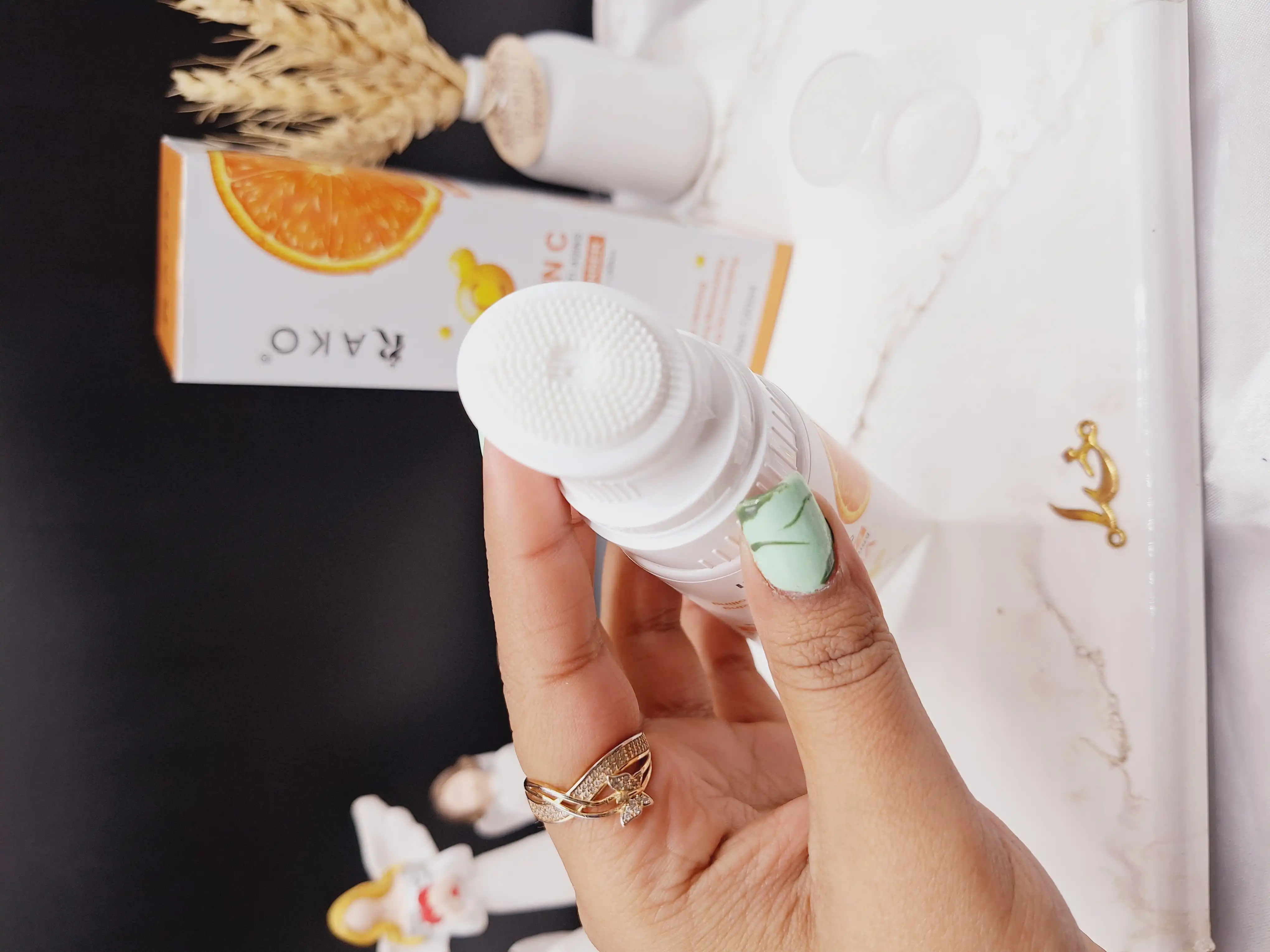 فوم شستشوی براش دار با عصاره ویتامین سی برند راکو RAKO کد RK1016