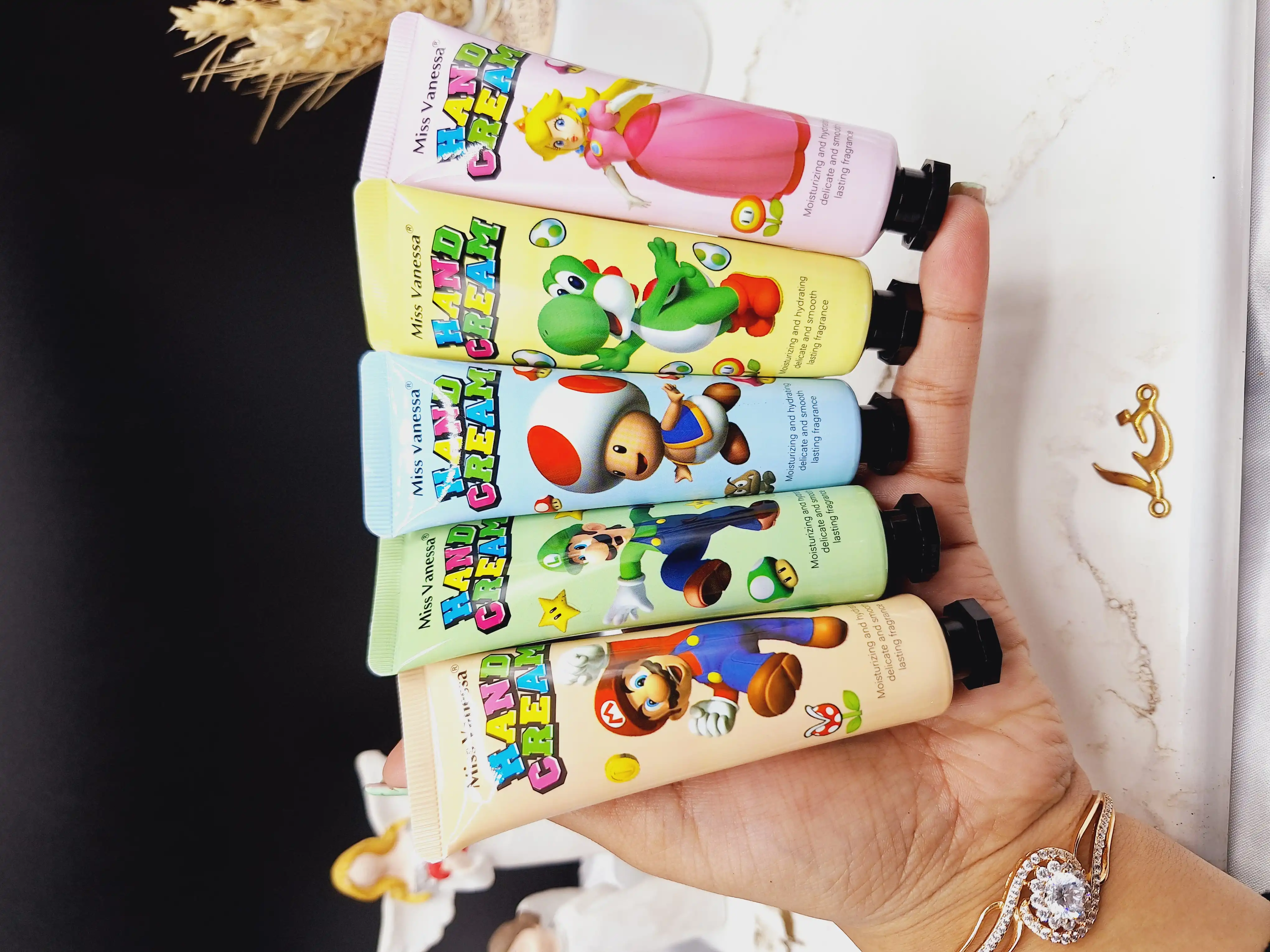 پک 5 عددی کرم دست طرح کارتونی Miss Vanessa کد G3139
