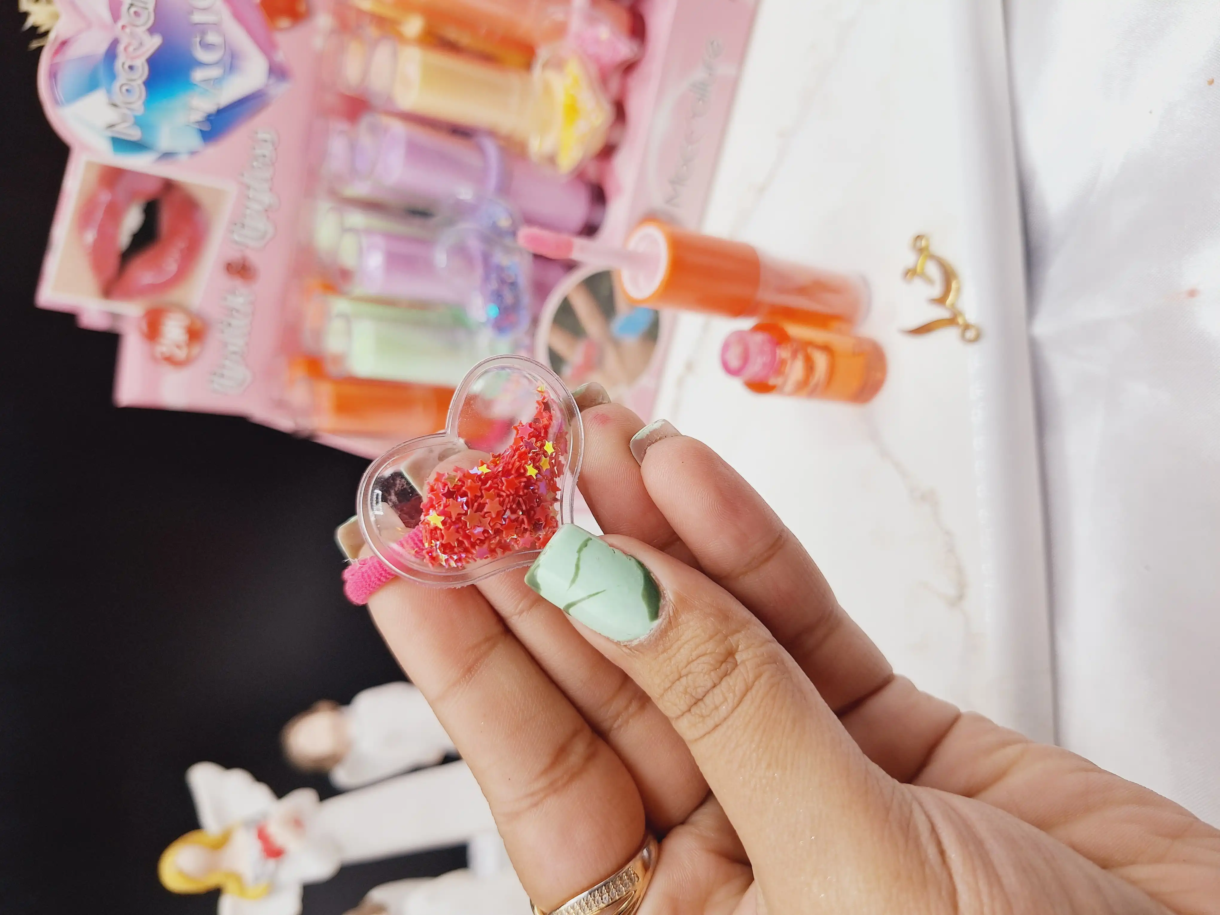 لیپ گلاس و بالم لب همراه با کش مو موکالره Mocallure کد Moc 314