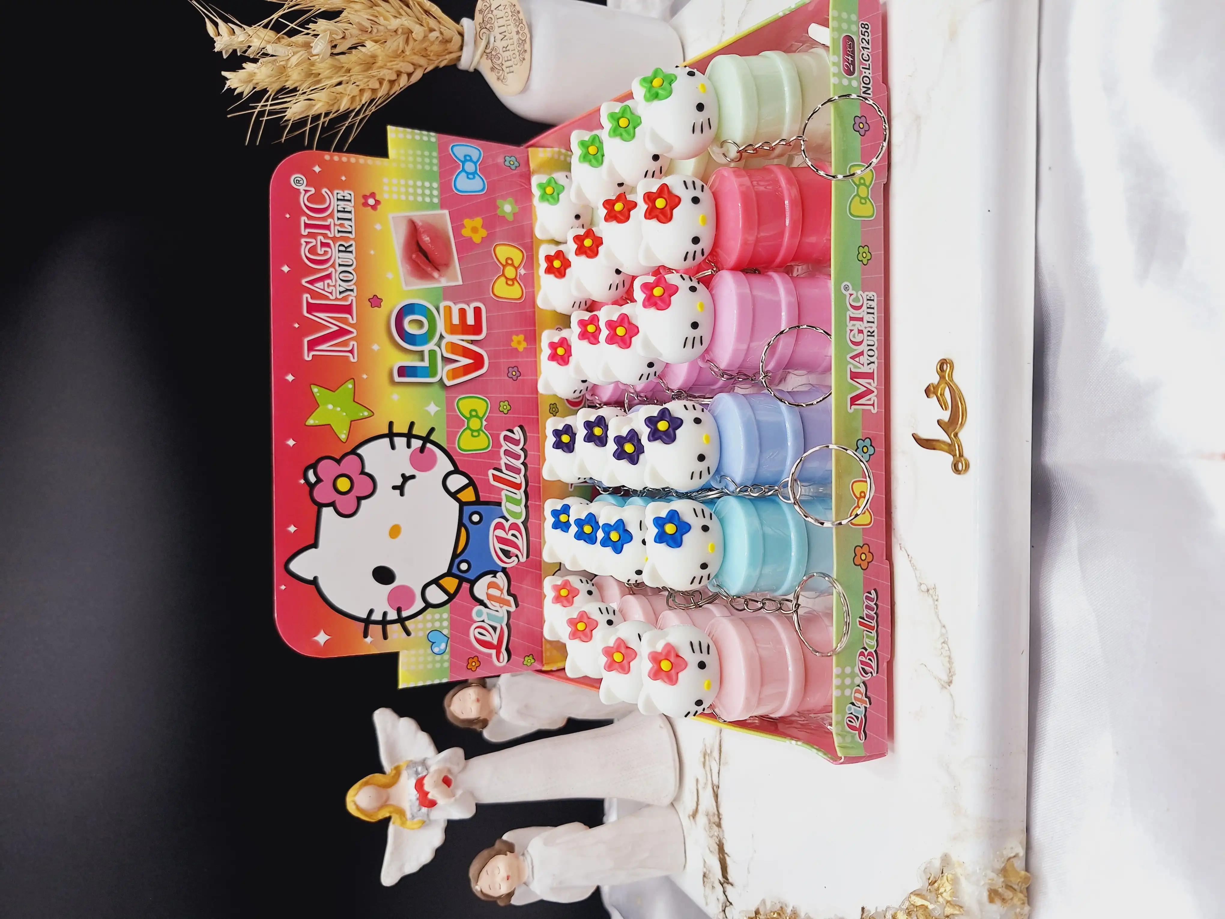 بالم لب آویزدار طرح کیتی مجیک MAGIC کد LC 1258