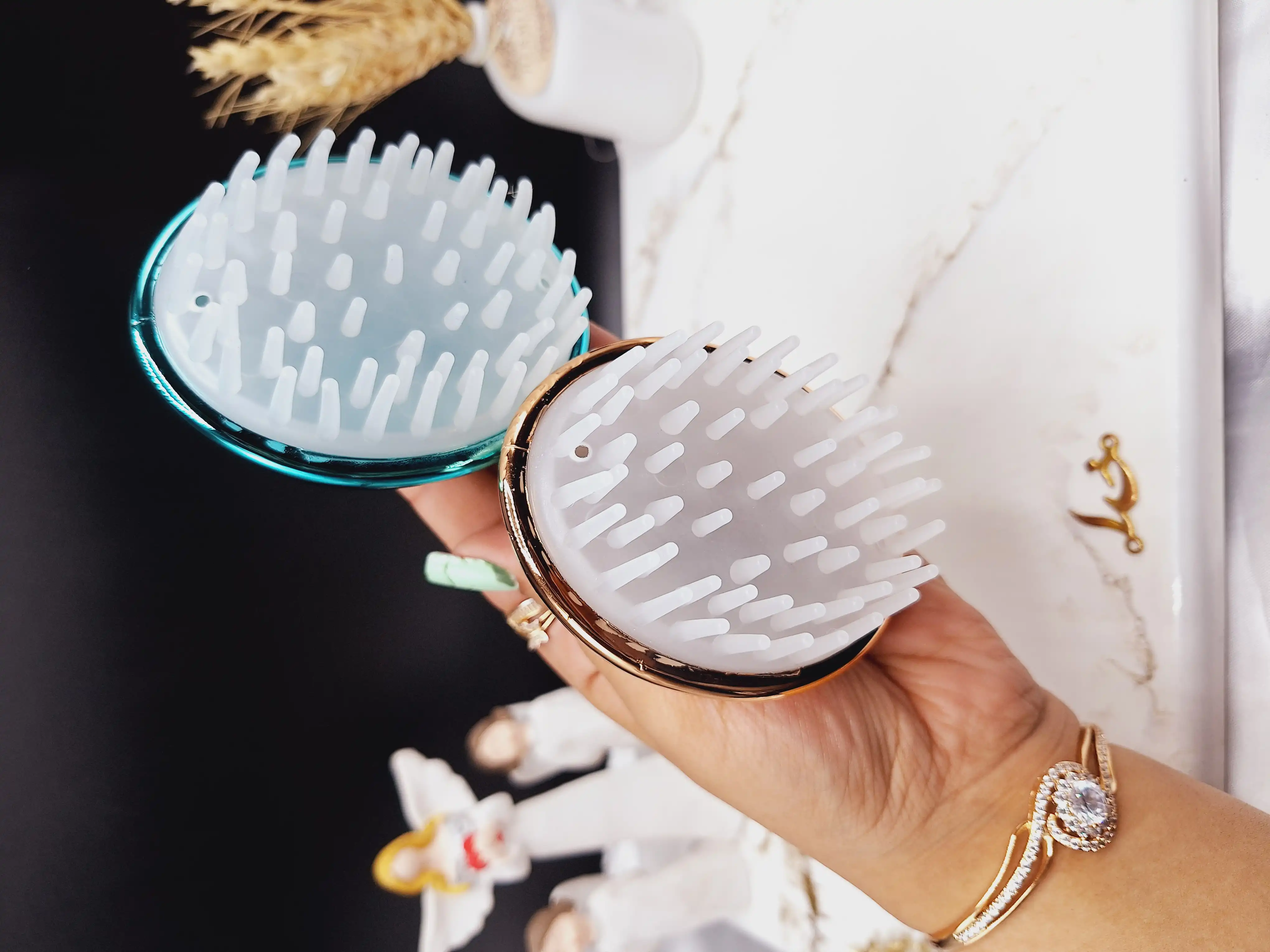 سرشور و ماساژر ضد شوره هلوگرامی