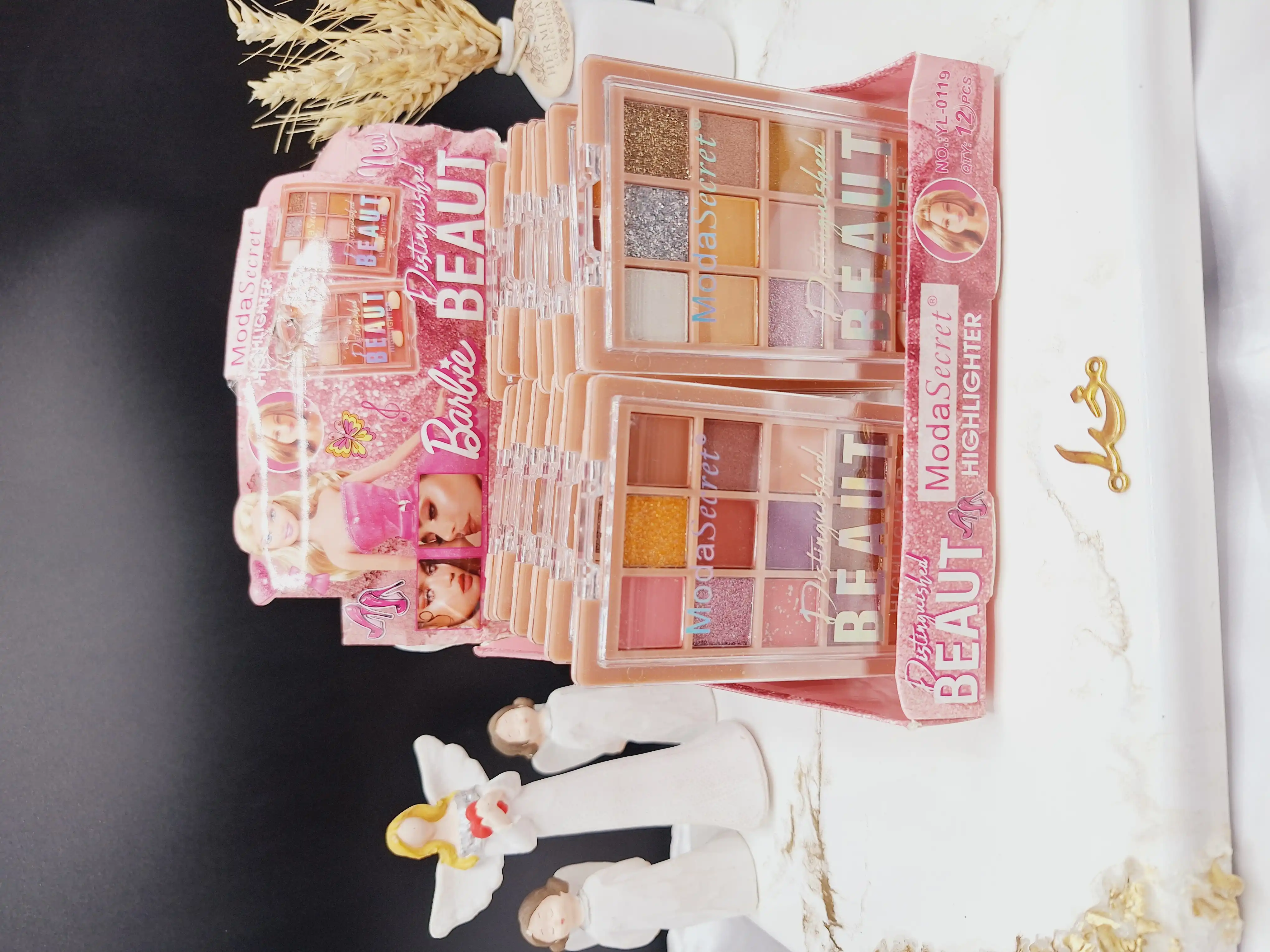 پالت کاربردی 12 رنگ برند باربی بیوت Barbie BEAUT کد YL_00119