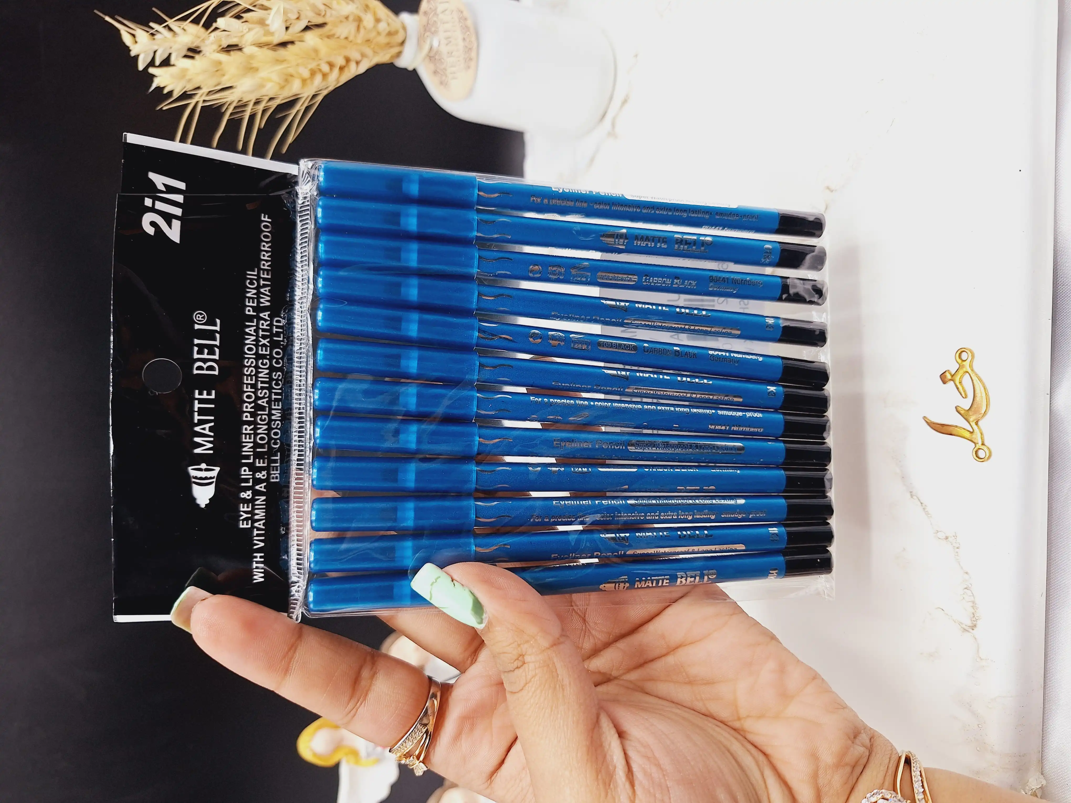 مداد شمعی مشکی برند مات بل MATTE BELL کد 6530