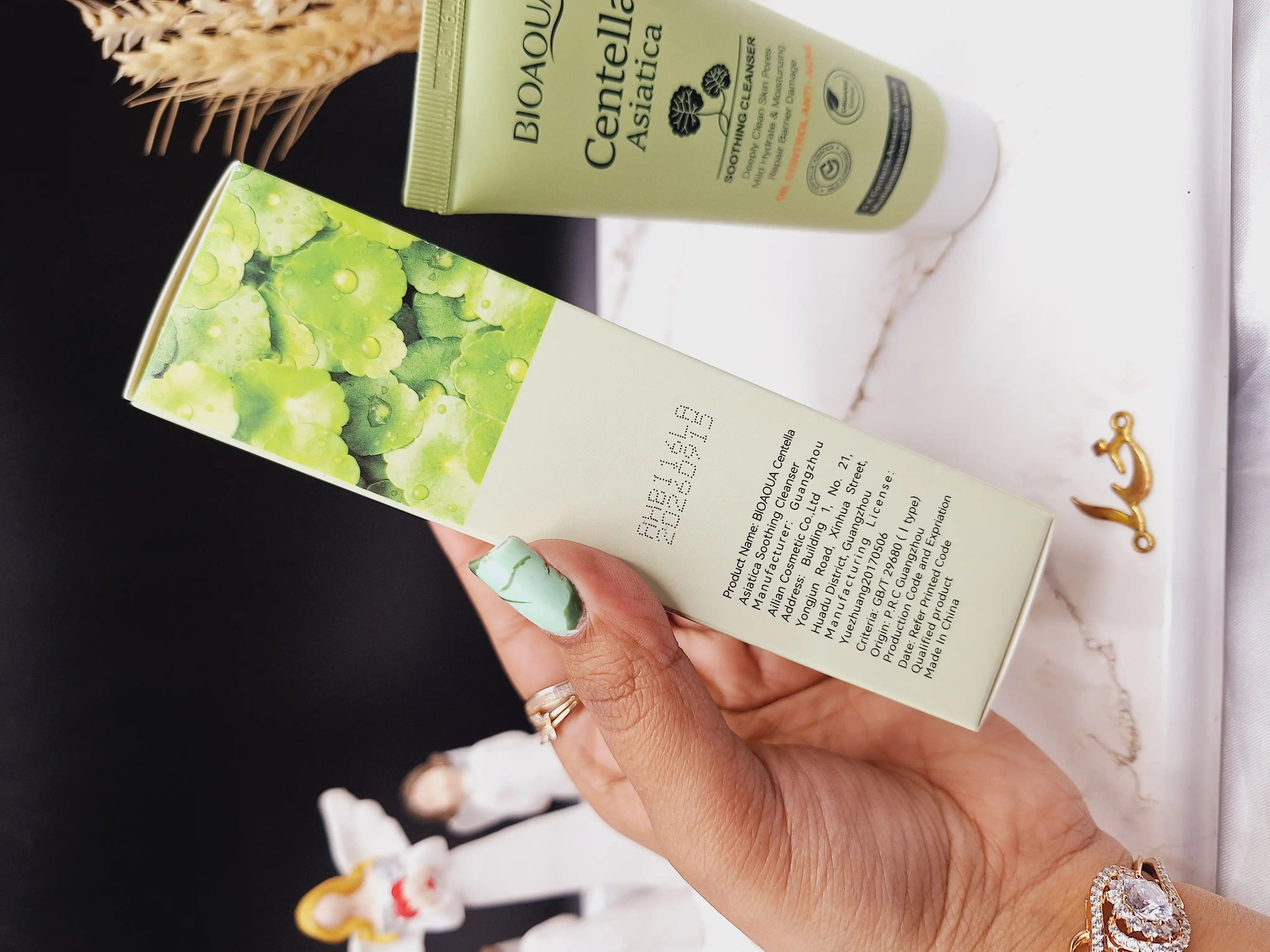 فوم شستشو منافذ و کنترل کننده جوش سنتلا بیوآکوا BIOAQUA کد BQY64450