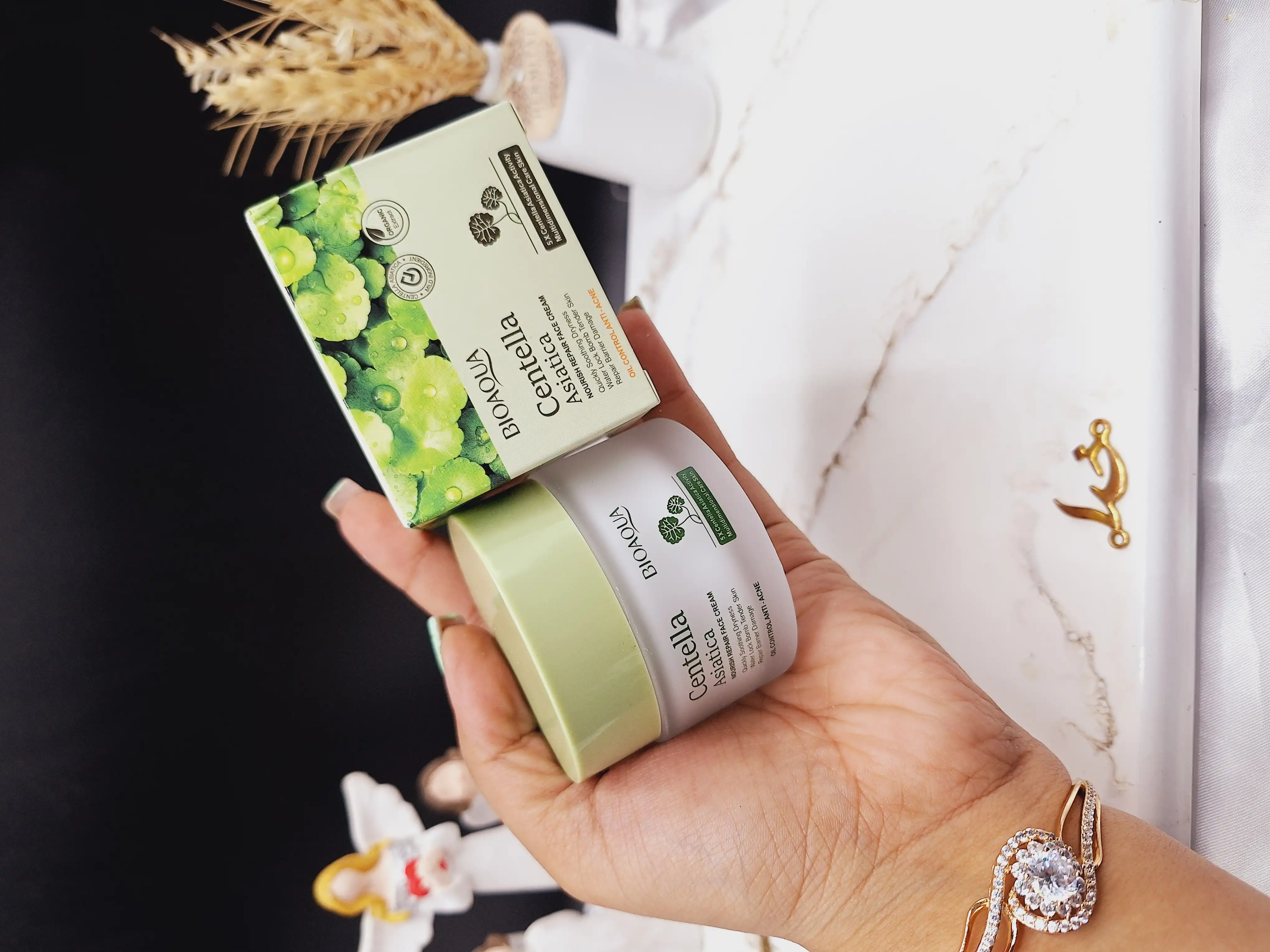 کرم ترمیم کننده و تغذیه کننده صورت بیوآکوا BIOAQUA کد BQY00836