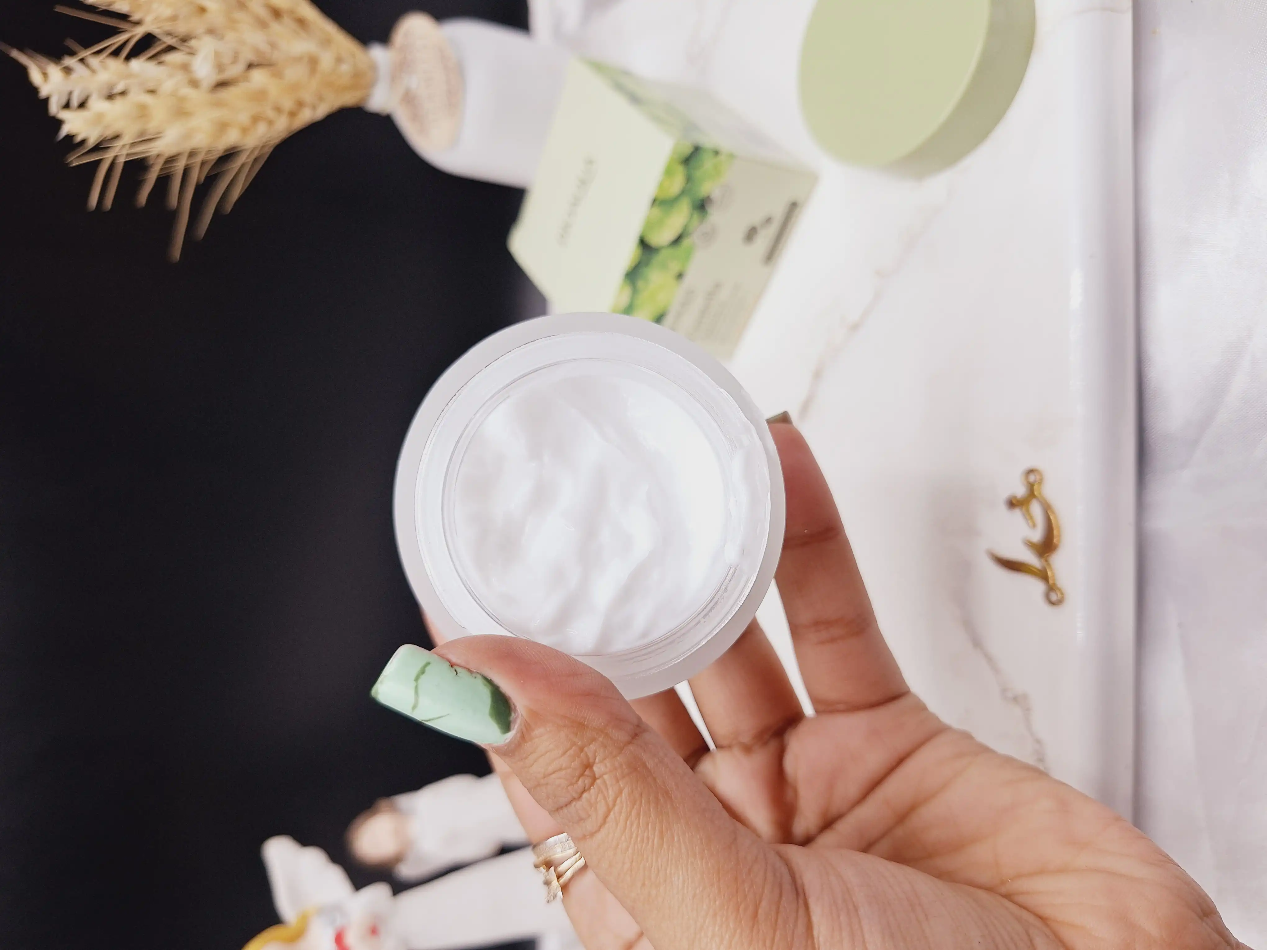 کرم ترمیم کننده و تغذیه کننده صورت بیوآکوا BIOAQUA کد BQY00836