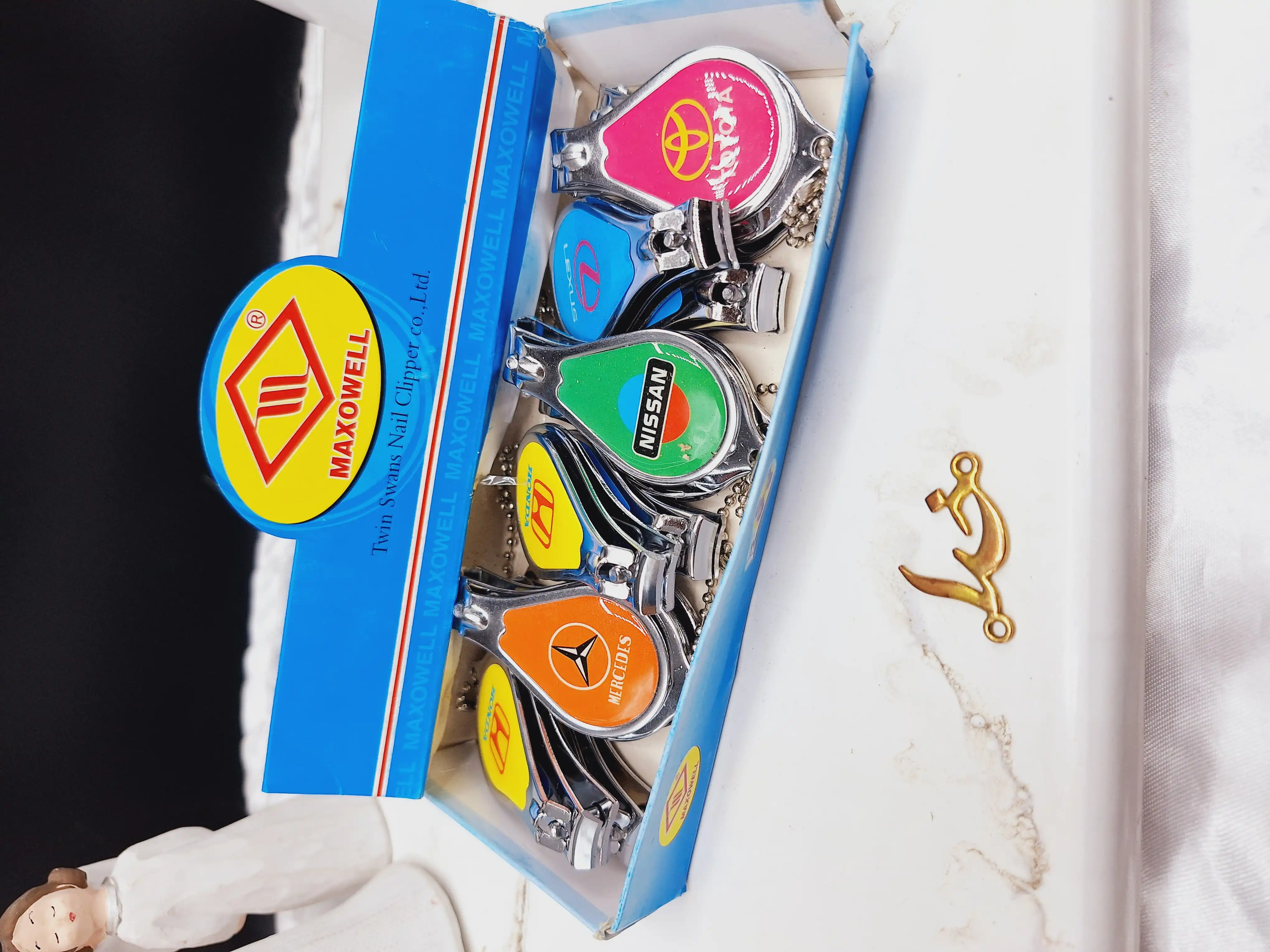 ناخن گیر کاربردی MAXOWELL کد N_323