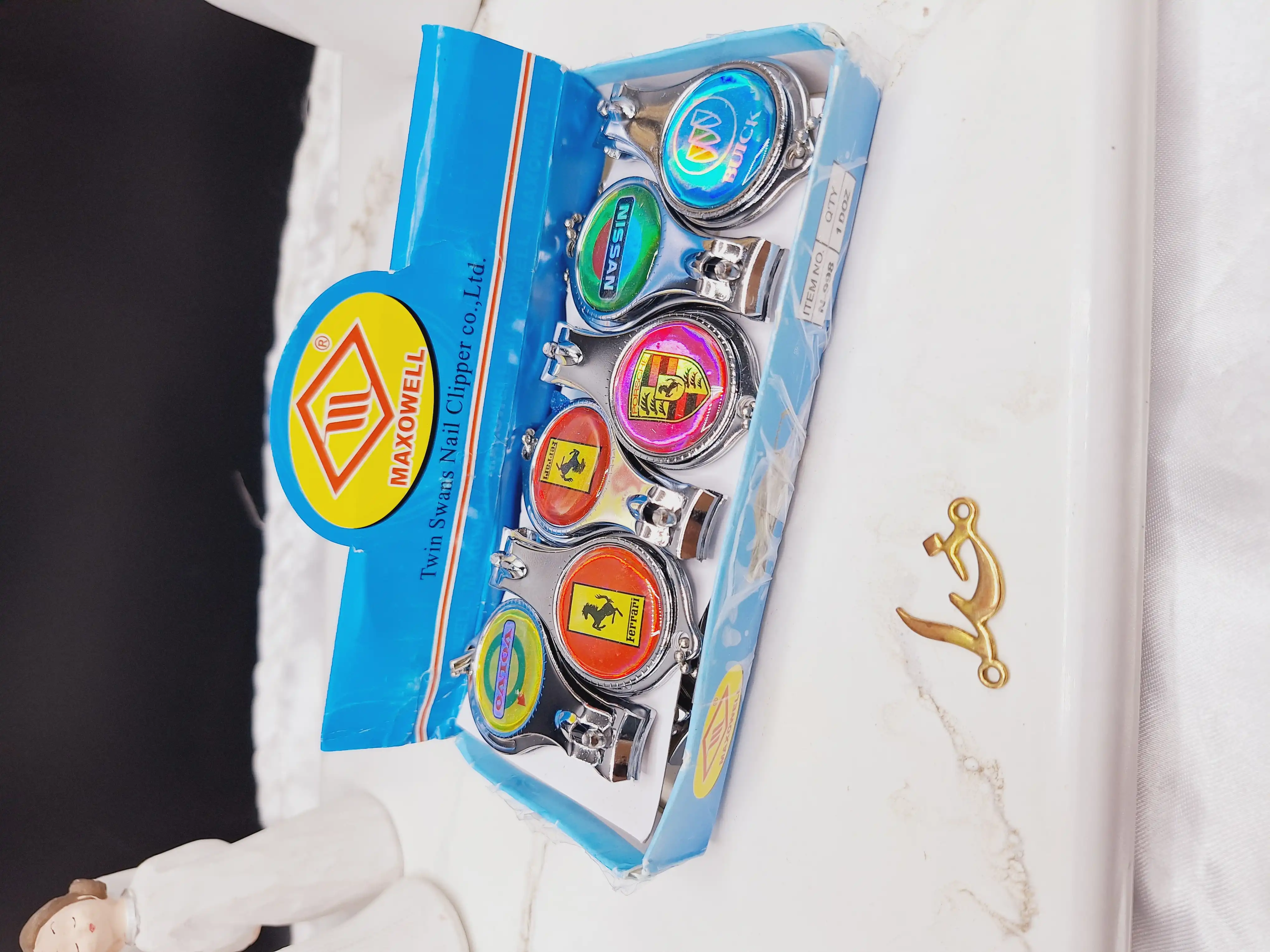 ناخن گیر کاربردی MAXOWELL کد N_998