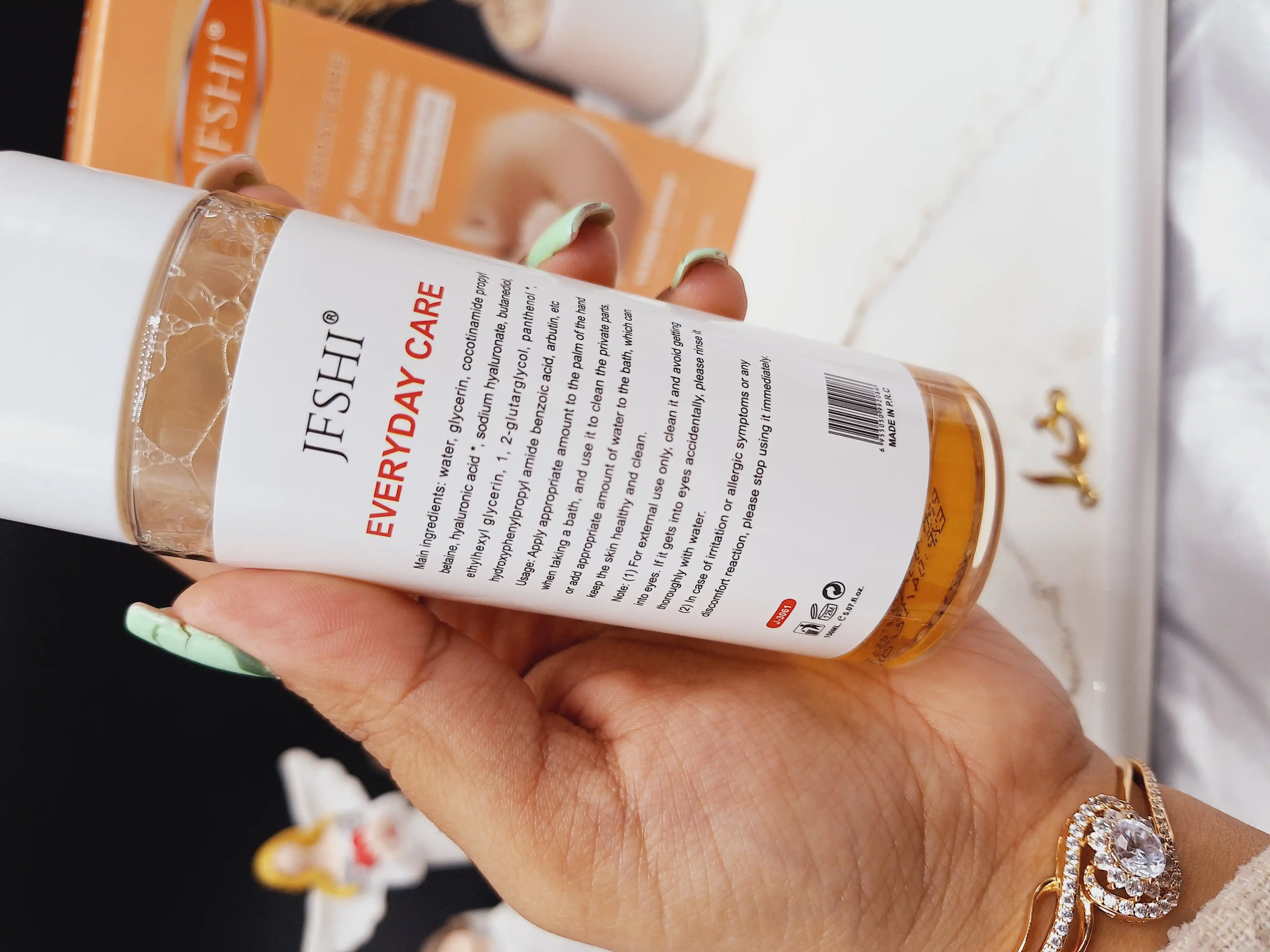 فوم براش دار شوینده و ضدعفونی کننده نقاط حساس JFSHI  کد J_3062