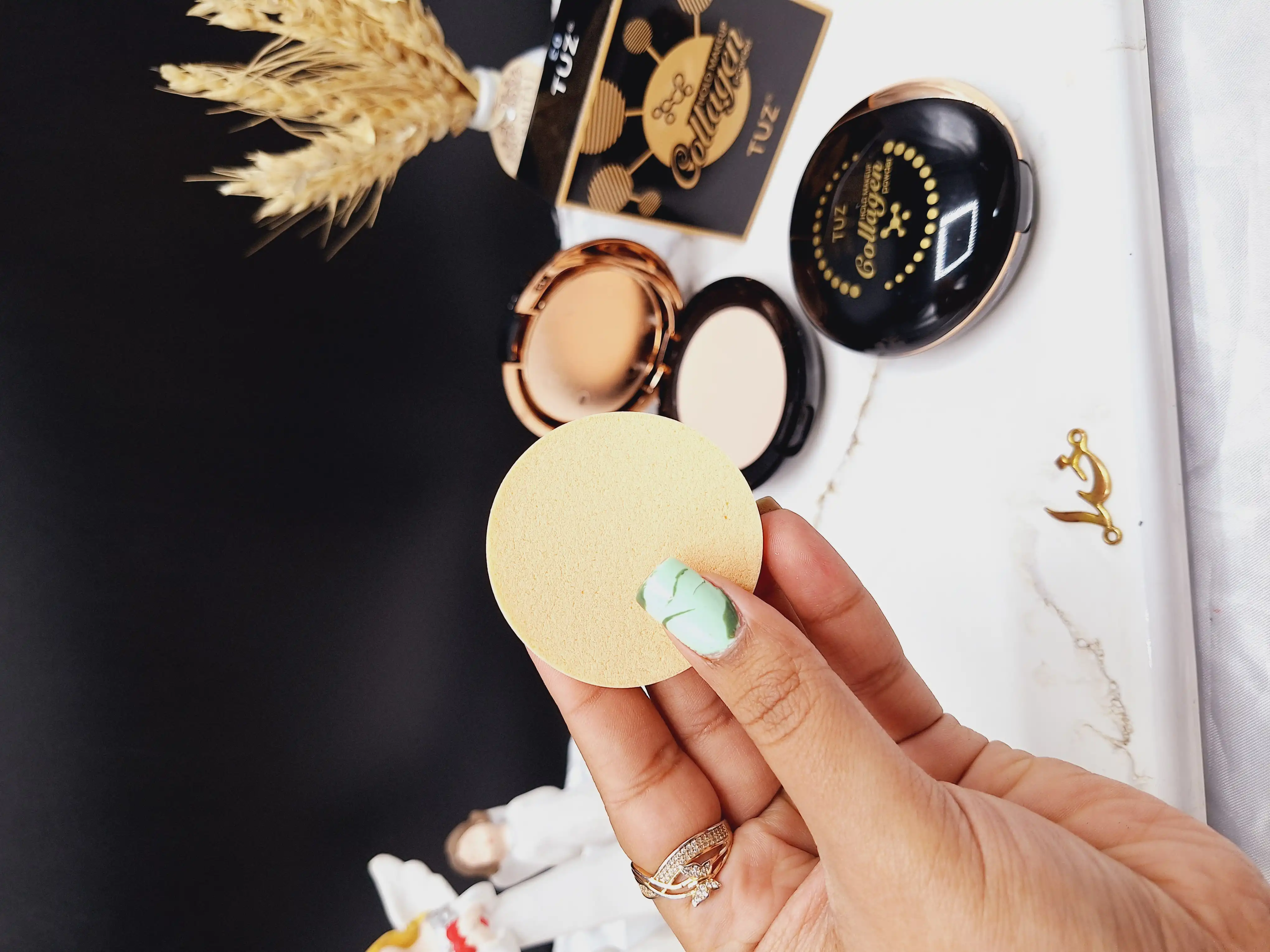 پنکک دوطبقه همراه با پد مخصوص کلاژن برند توز TUZ کد 0230