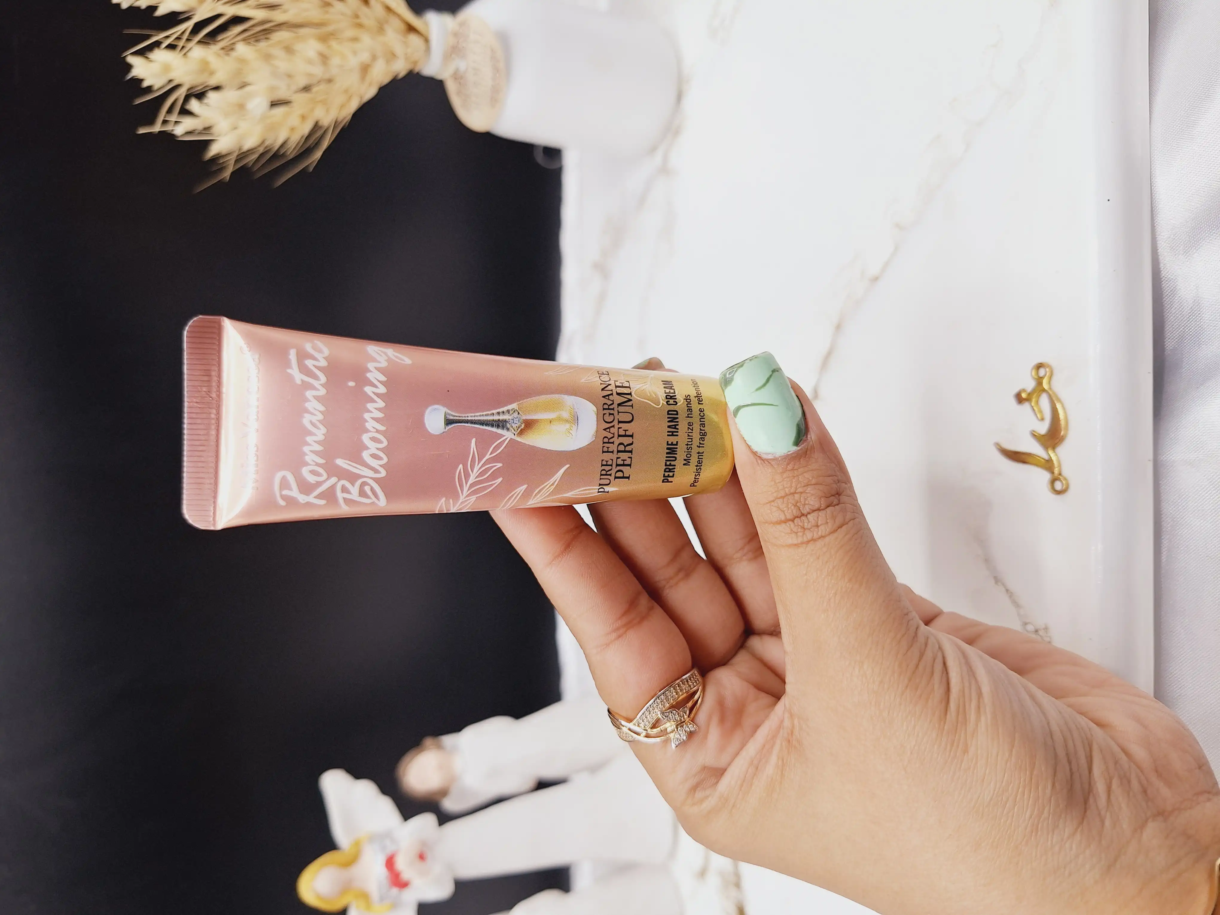 کرم دست 30 گرم ادکلنی PURE FRAGRANCE برند Miss Vanessa  کد G3085