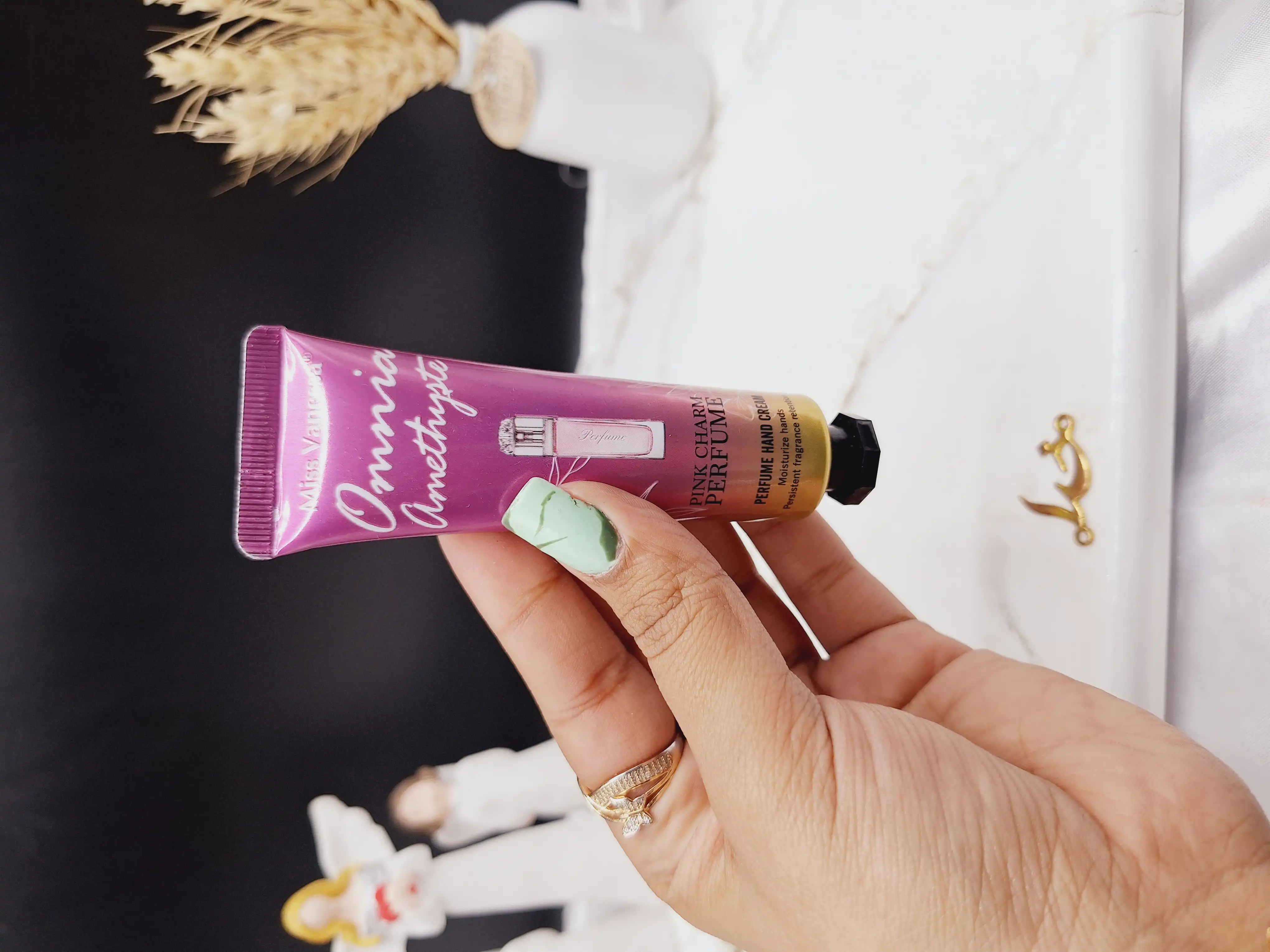 کرم دست 30 گرم ادکلنی PINK CHARM  برند Miss Vanessa  کد G3085