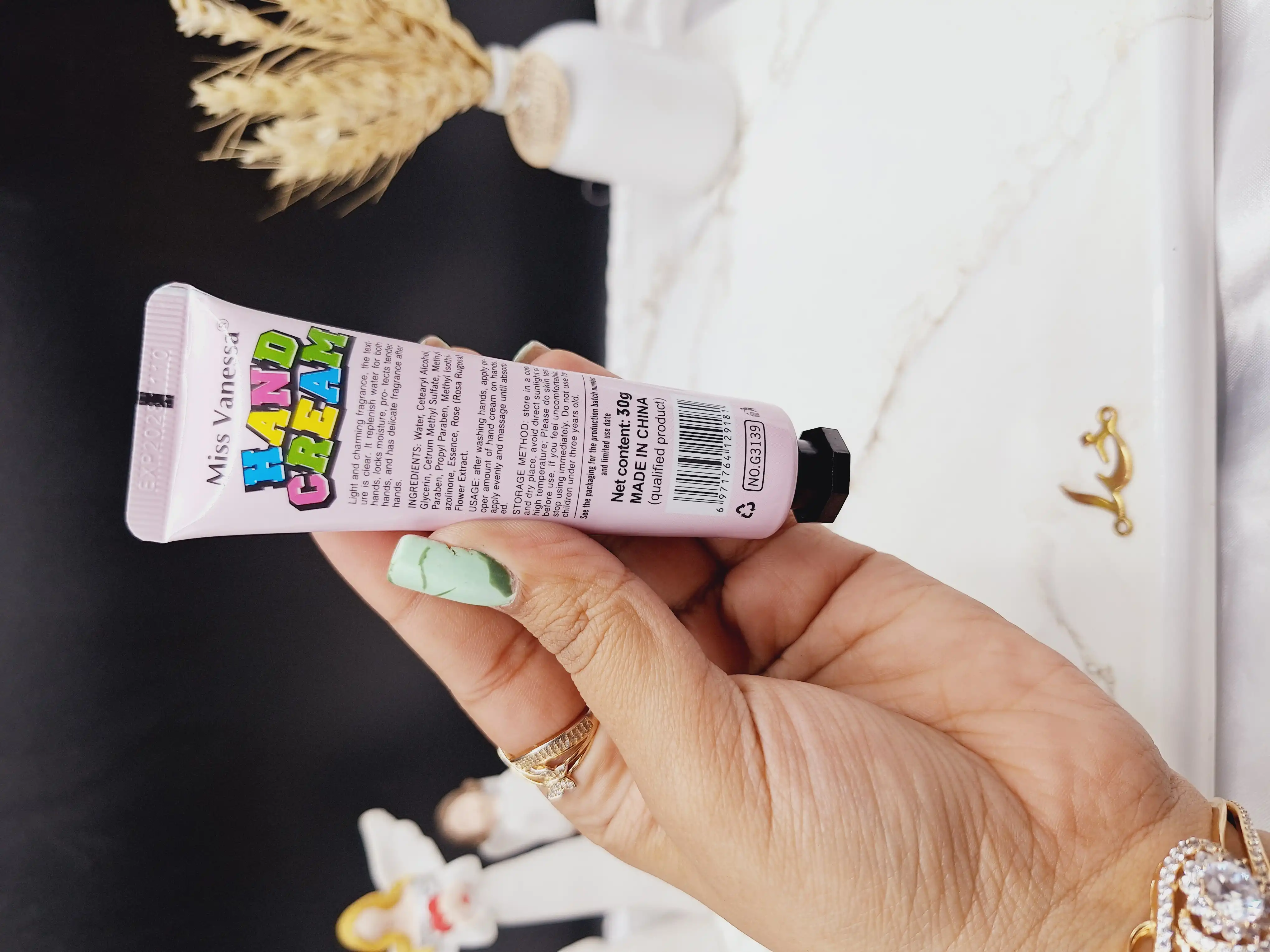 کرم دست 30 گرم دختر پرنسسی برند Miss Vanessa کد G3139